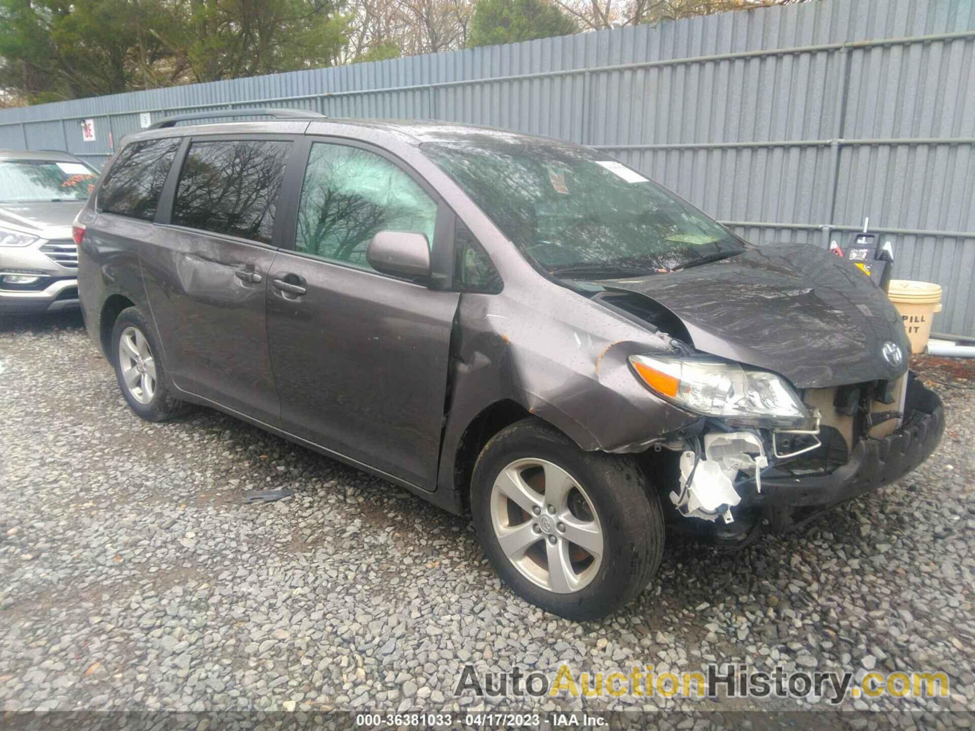 TOYOTA SIENNA LE, 5TDKK3DC8FS582833