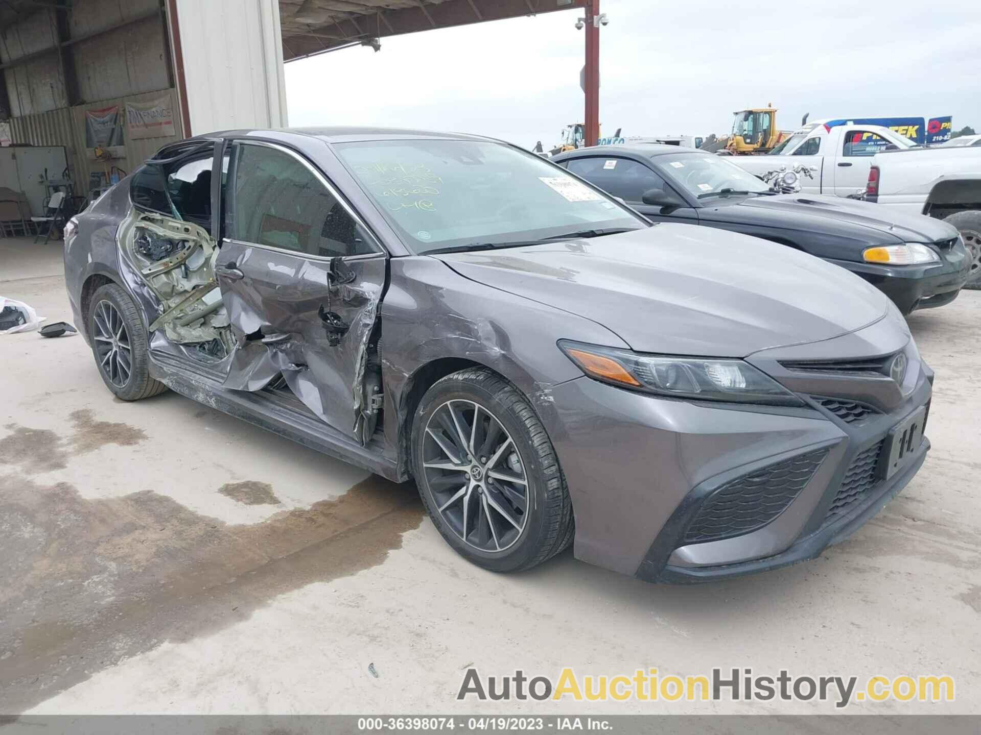 TOYOTA CAMRY SE, 4T1G11AK7MU613650