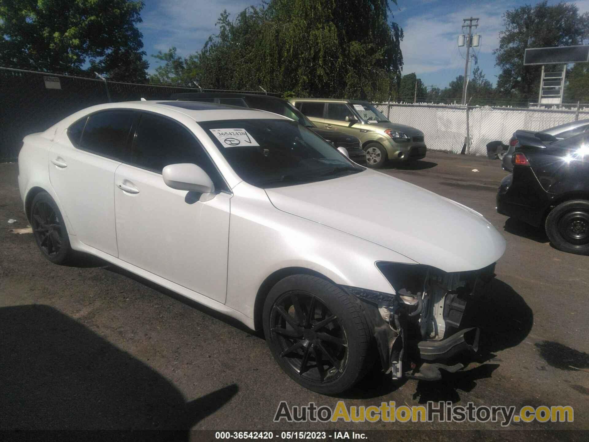 LEXUS IS 350, JTHBE262872011775