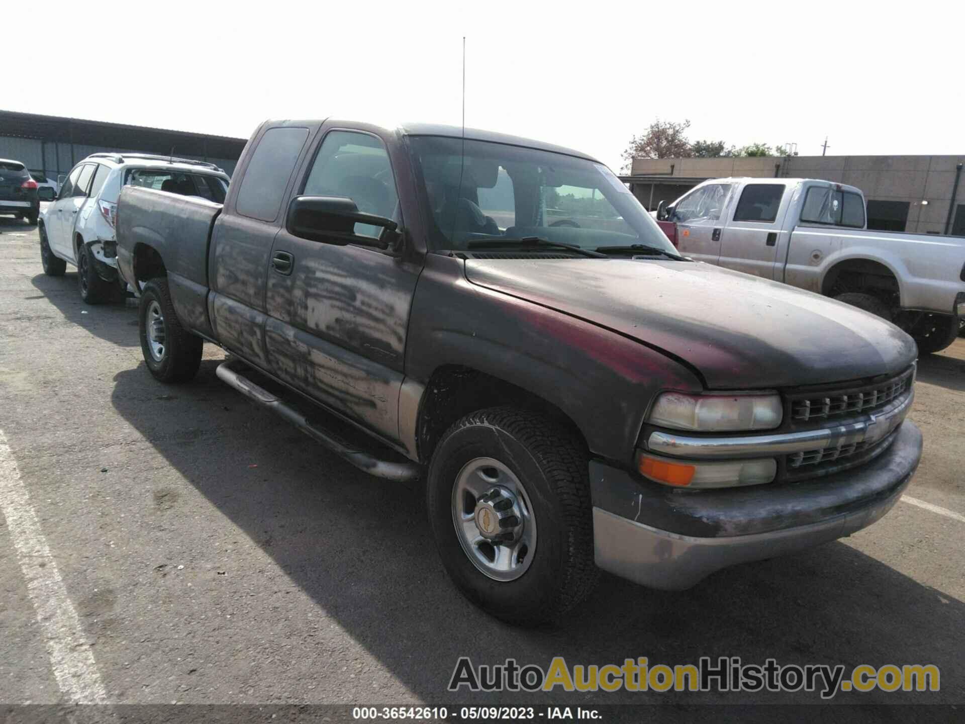 CHEVROLET SILVERADO 2500 LS, 1GCFC29T4YE337330