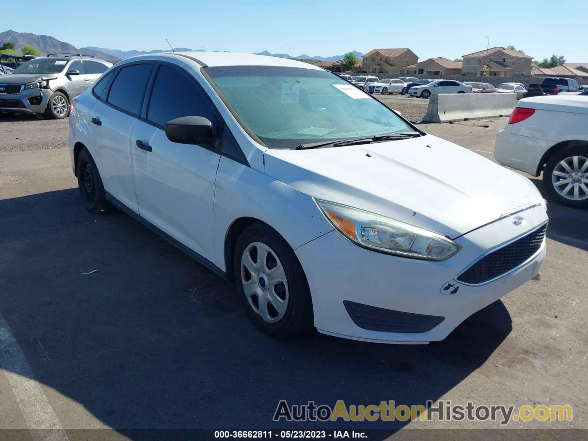 FORD FOCUS S, 1FADP3E26GL245280