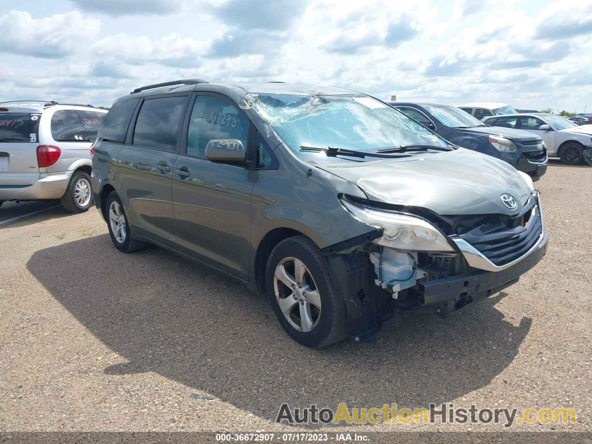 TOYOTA SIENNA LE, 5TDKK3DC5DS290005