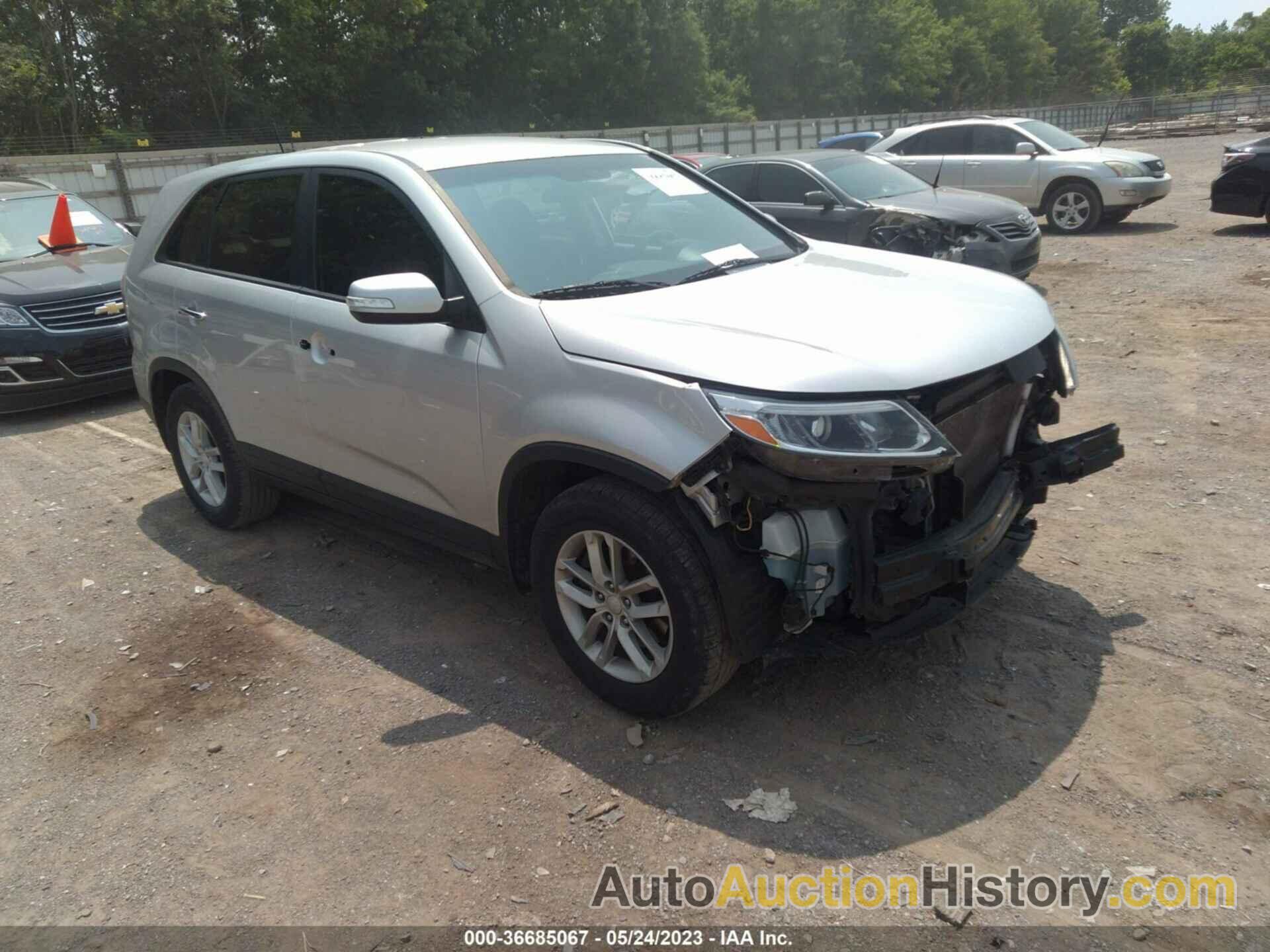 KIA SORENTO LX, 5XYKT3A64EG521468