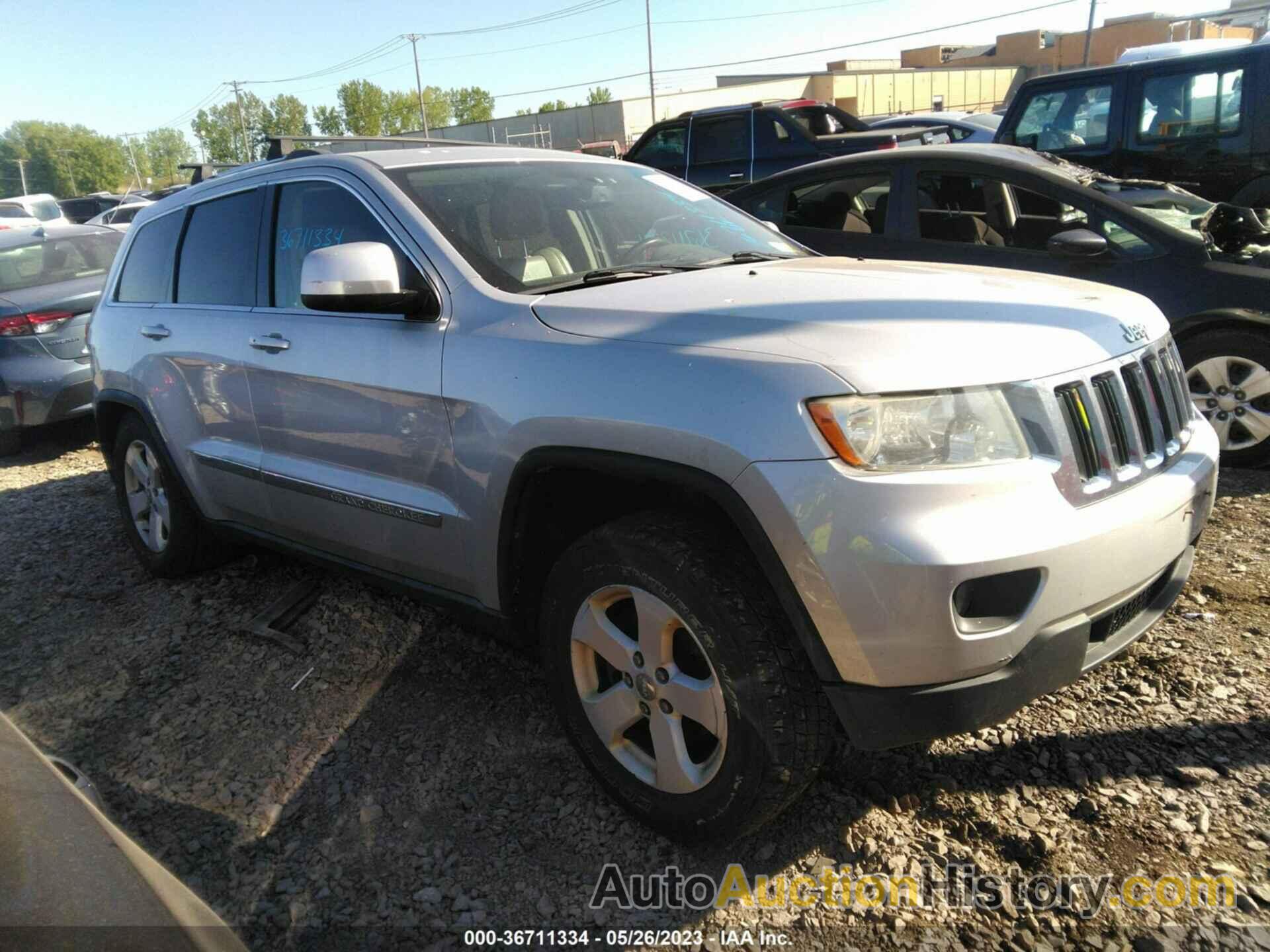 JEEP GRAND CHEROKEE LAREDO, 1J4RR4GG1BC538449