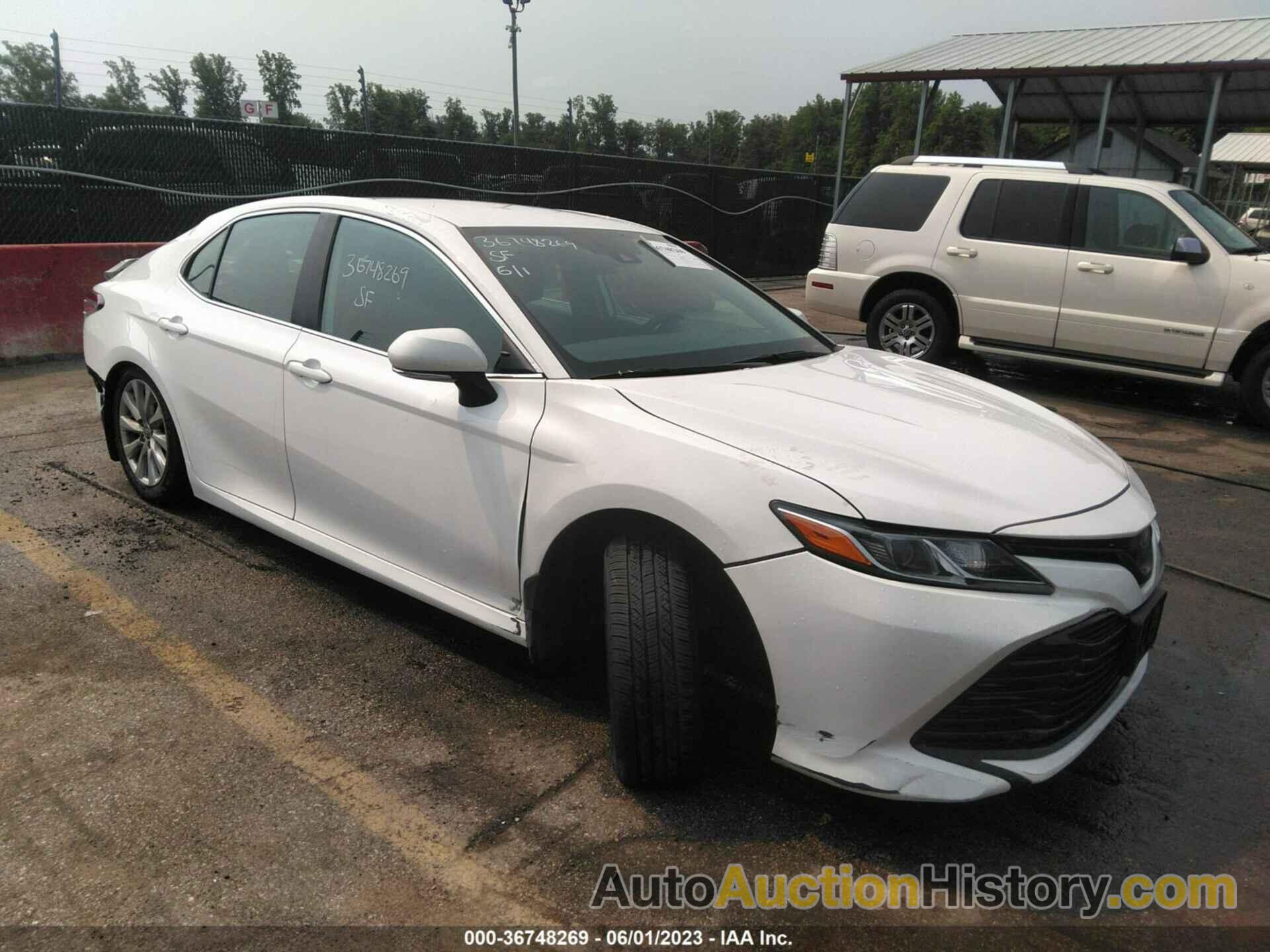 TOYOTA CAMRY LE, 4T1C11BK4LU012062