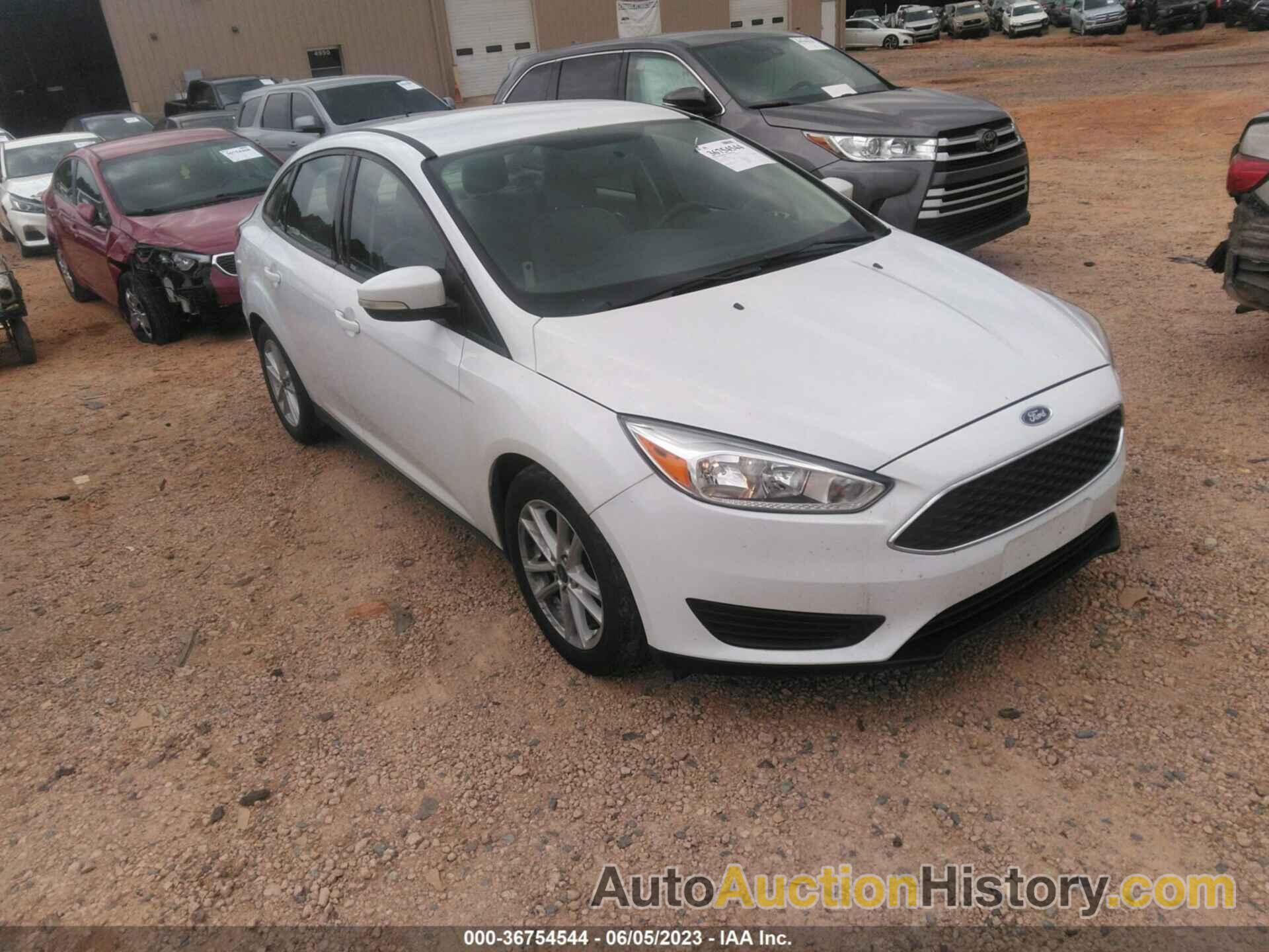 FORD FOCUS SE, 1FADP3F21HL268336