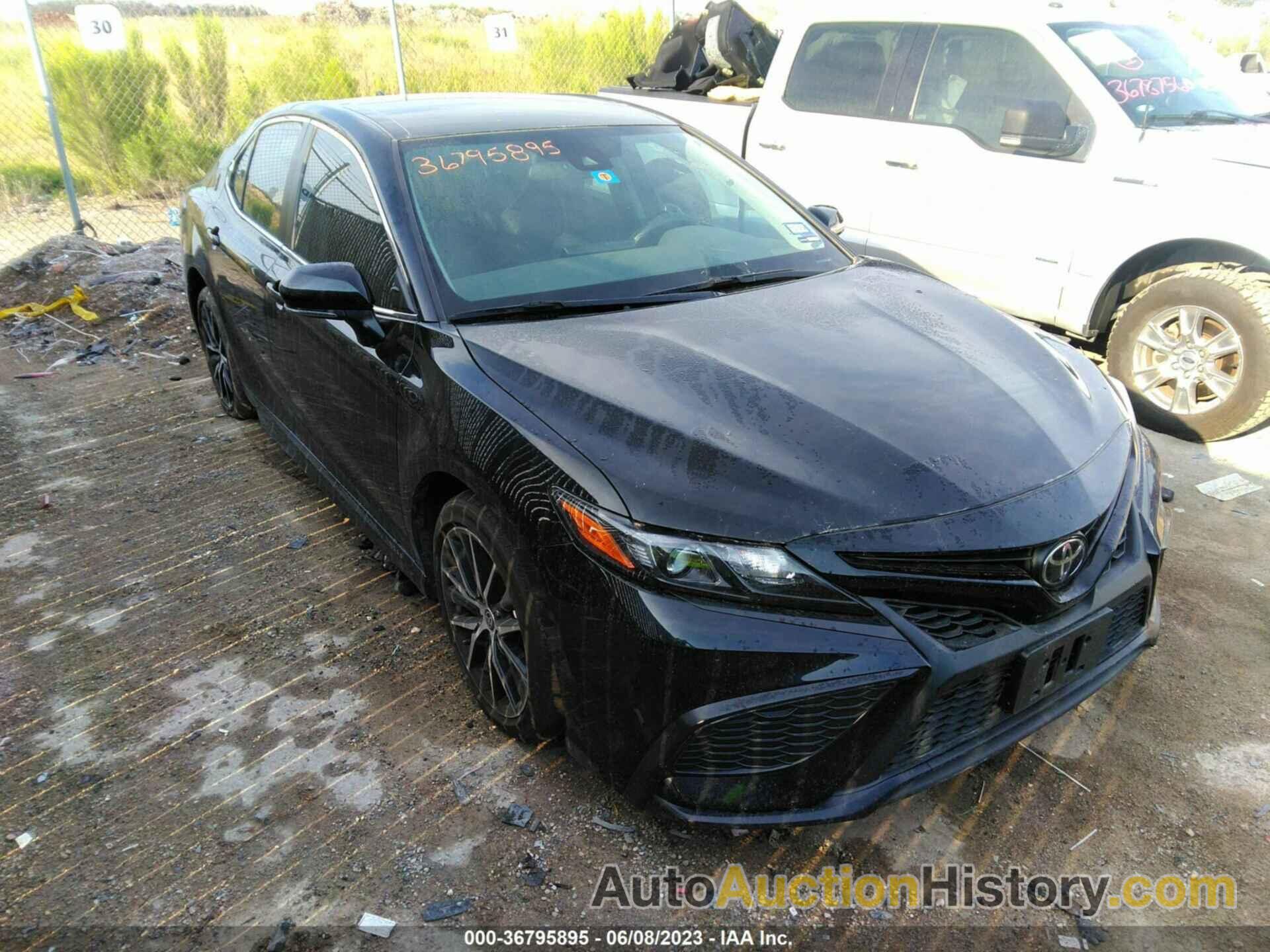 TOYOTA CAMRY SE, 4T1G11AK5NU633770