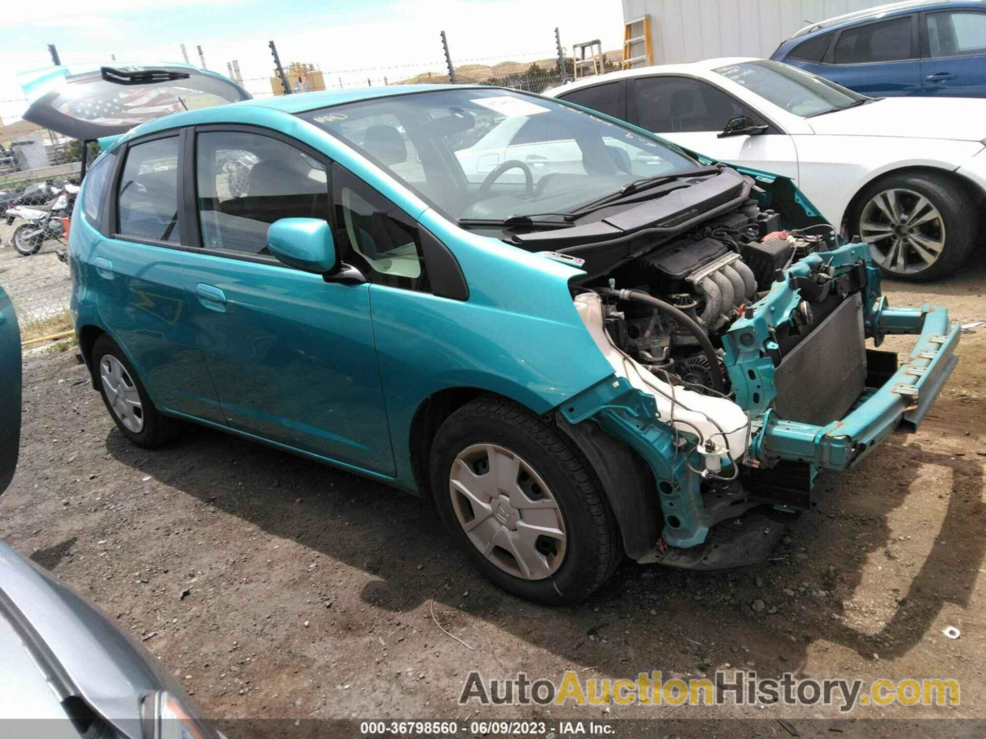 HONDA FIT, JHMGE8H31DC039857