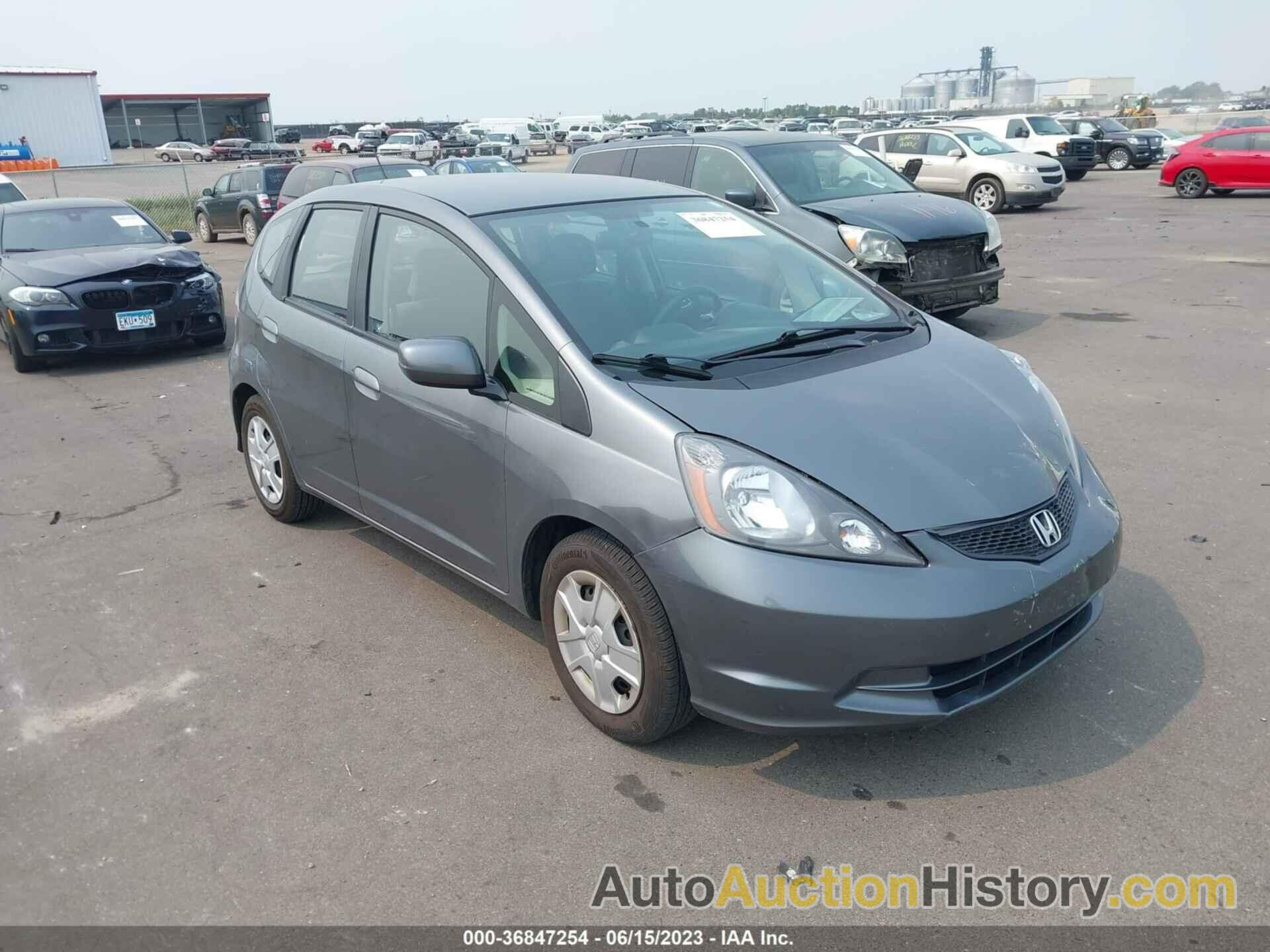 HONDA FIT, JHMGE8H32DC077937