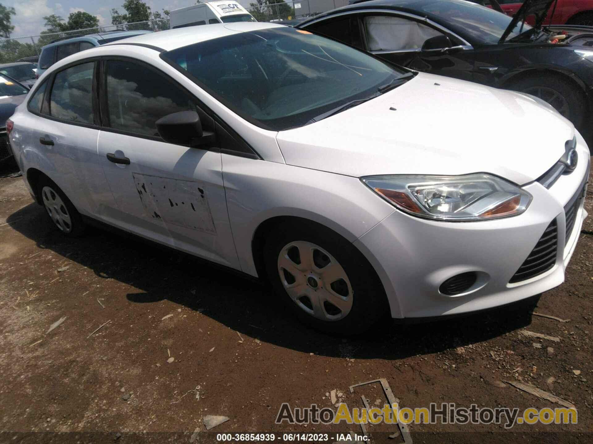FORD FOCUS S, 1FADP3E2XDL182809