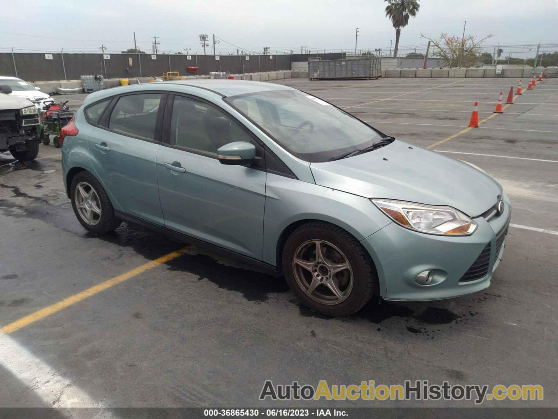 FORD FOCUS SE, 1FAHP3K2XCL210032