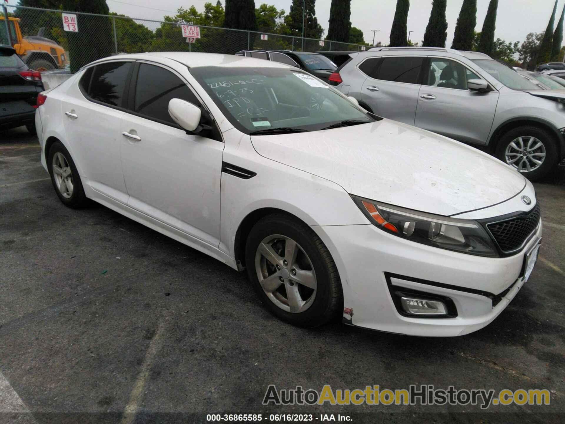 KIA OPTIMA LX, KNAGM4A75F5640039