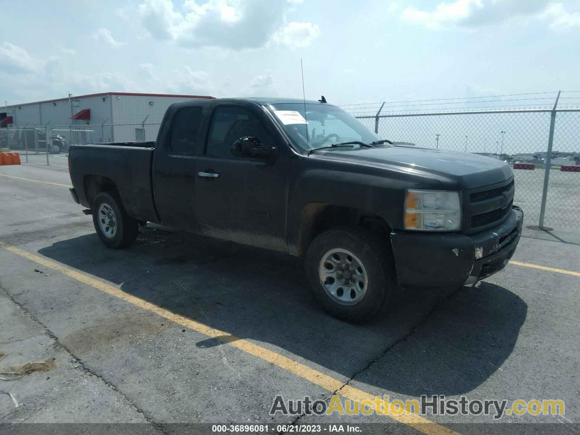 CHEVROLET SILVERADO 1500 LT, 1GCRKSE78DZ328660