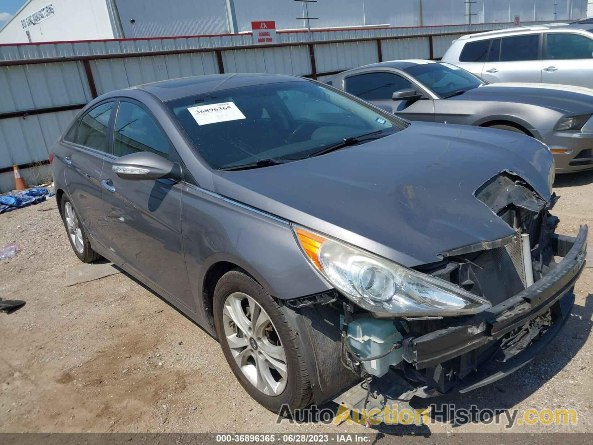 HYUNDAI SONATA LTD W/17" WHEELS, 5NPEC4AB0BH302205