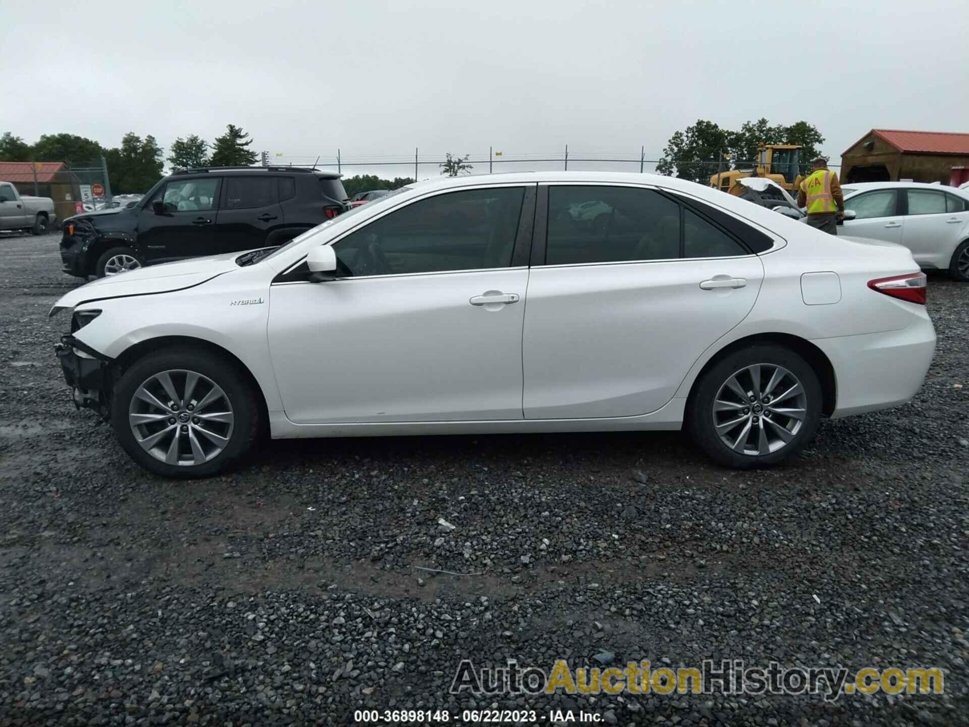 TOYOTA CAMRY HYBRID XLE, 4T1BD1FK0FU142051