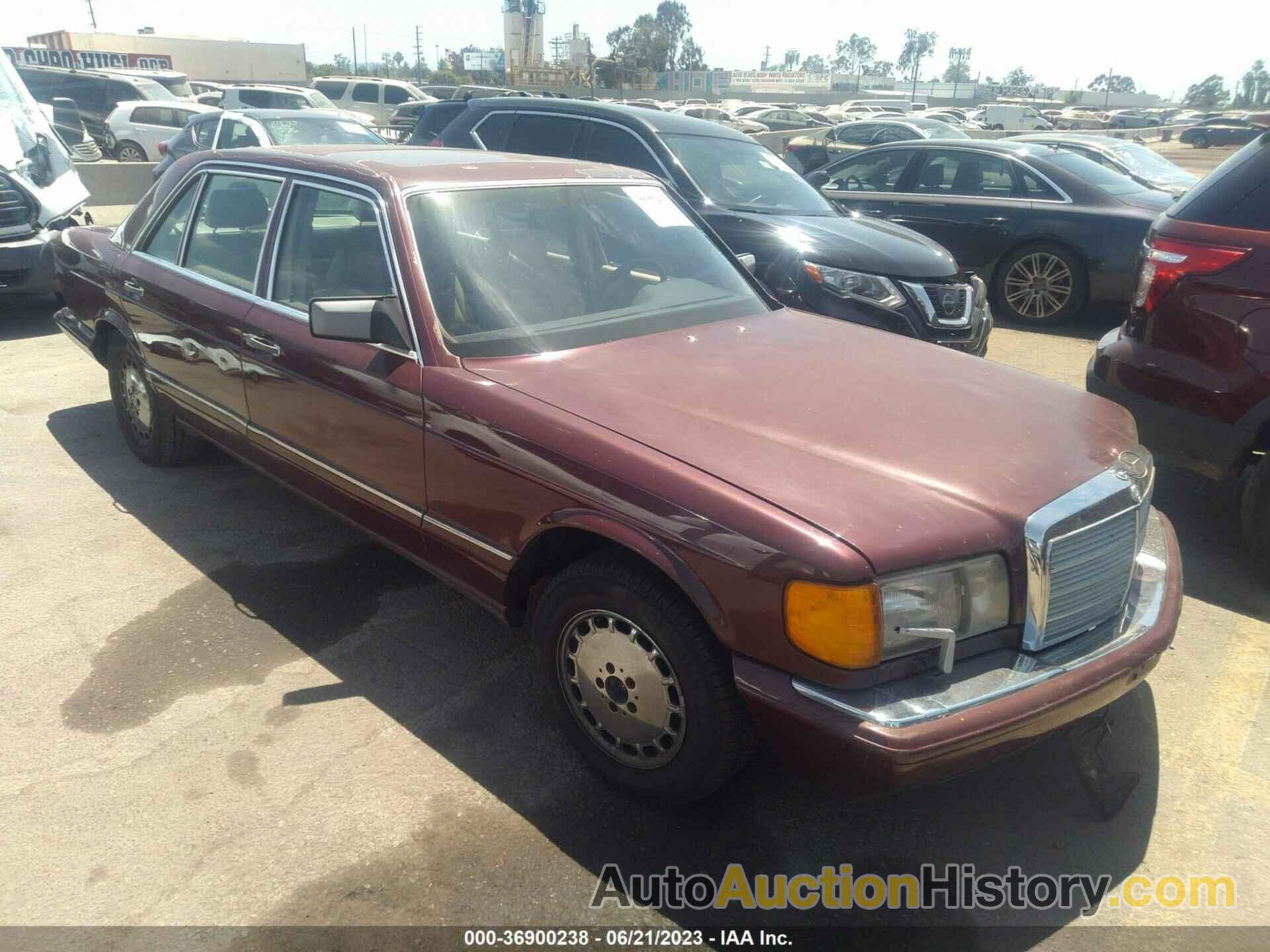 MERCEDES-BENZ 560 SEL, WDBCA39E2MA564936