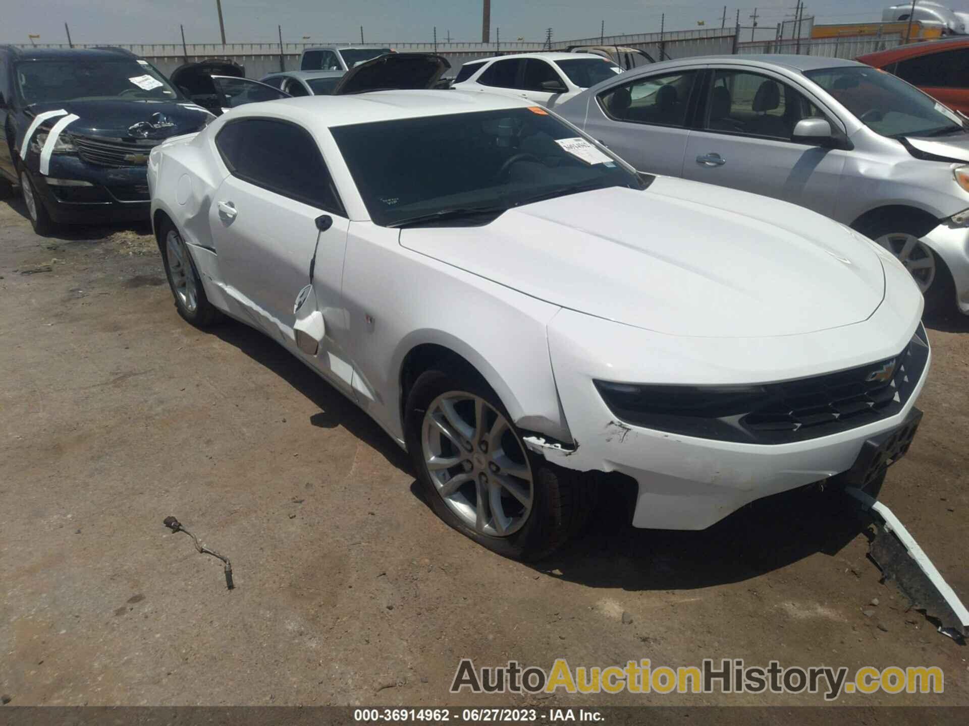 CHEVROLET CAMARO 1LS, 1G1FB1RX0P0138943