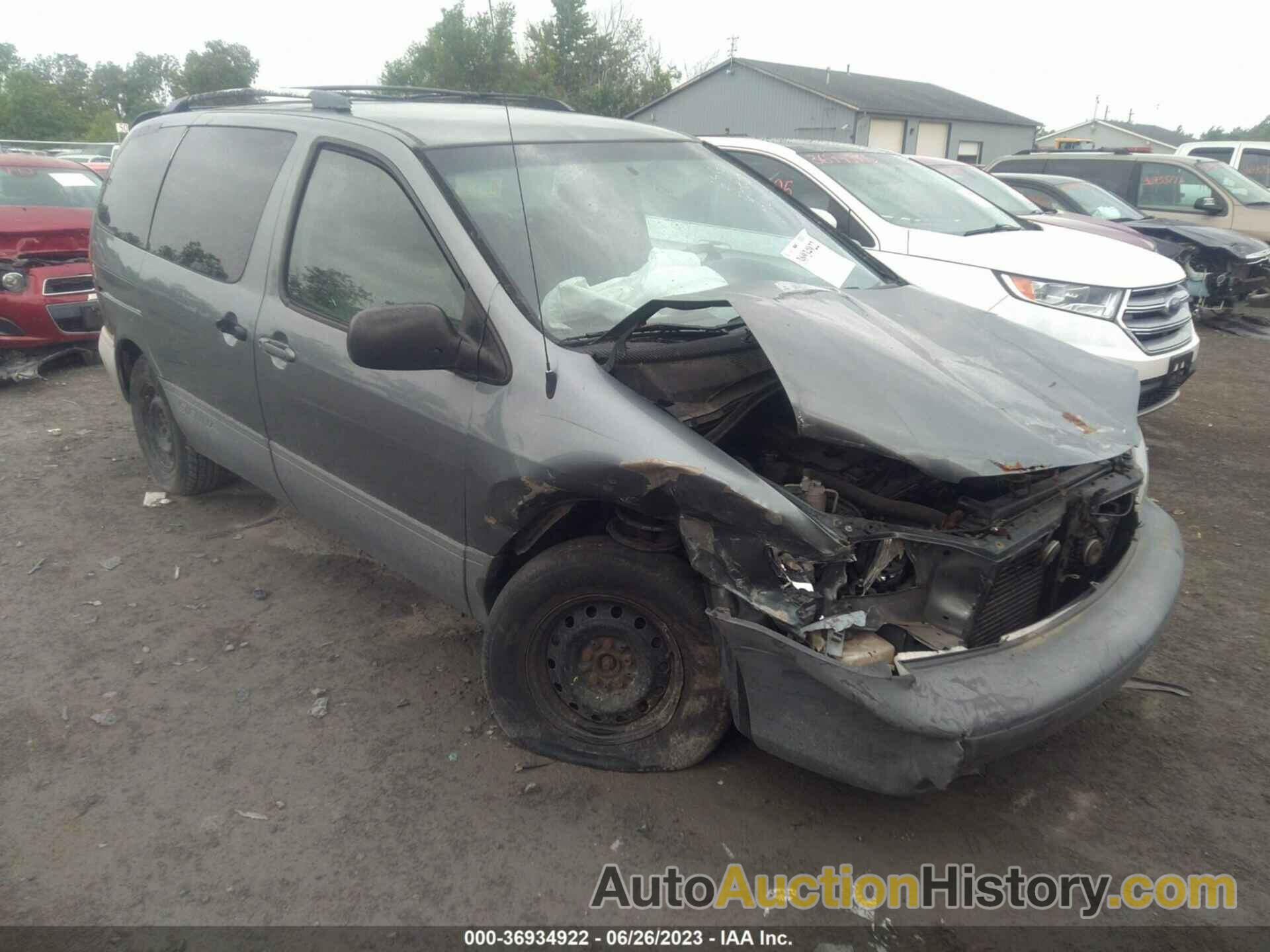 TOYOTA SIENNA LE/XLE, 4T3ZF13C4YU234912