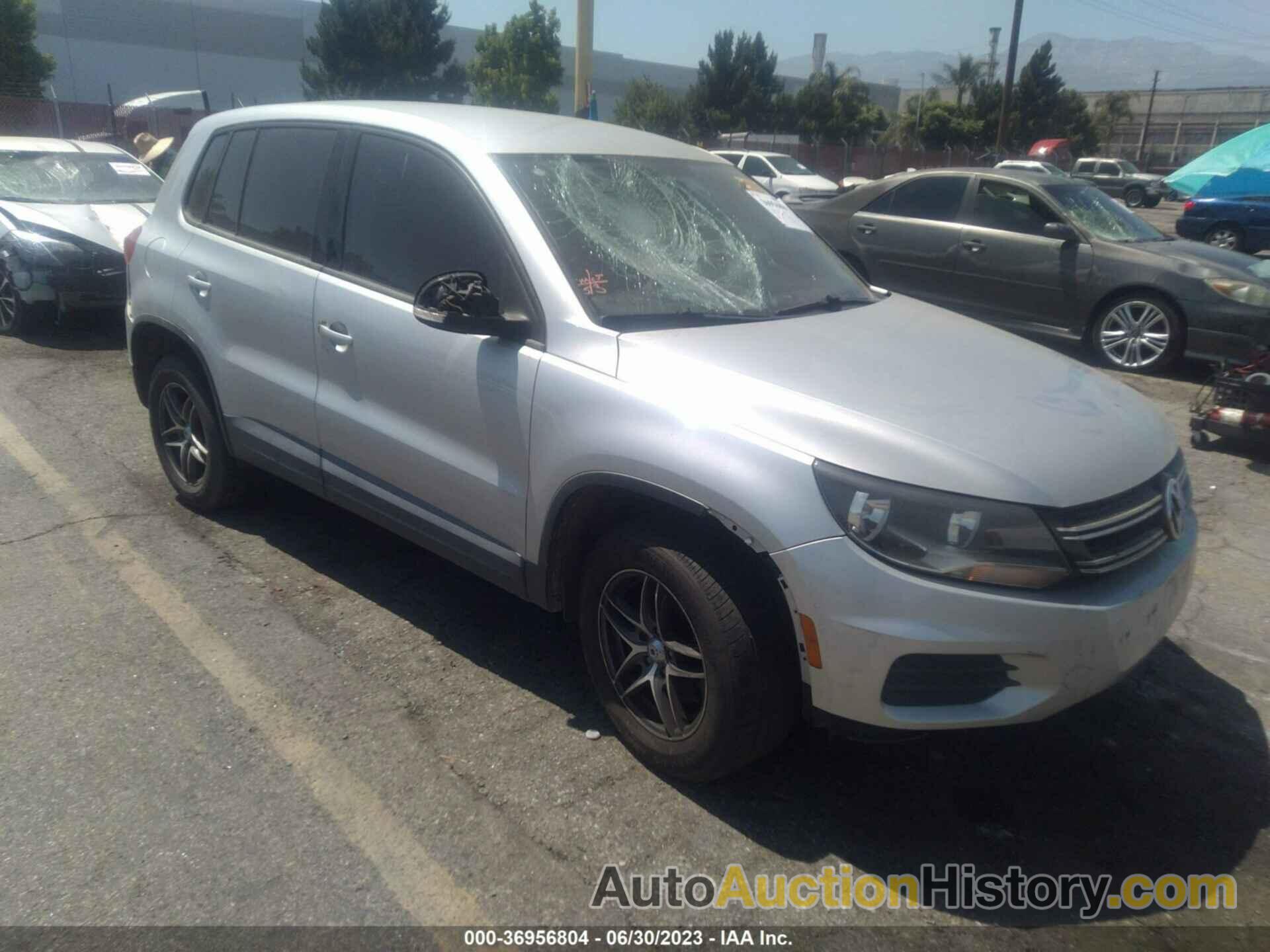 VOLKSWAGEN TIGUAN S, WVGCV7AX5CW516922