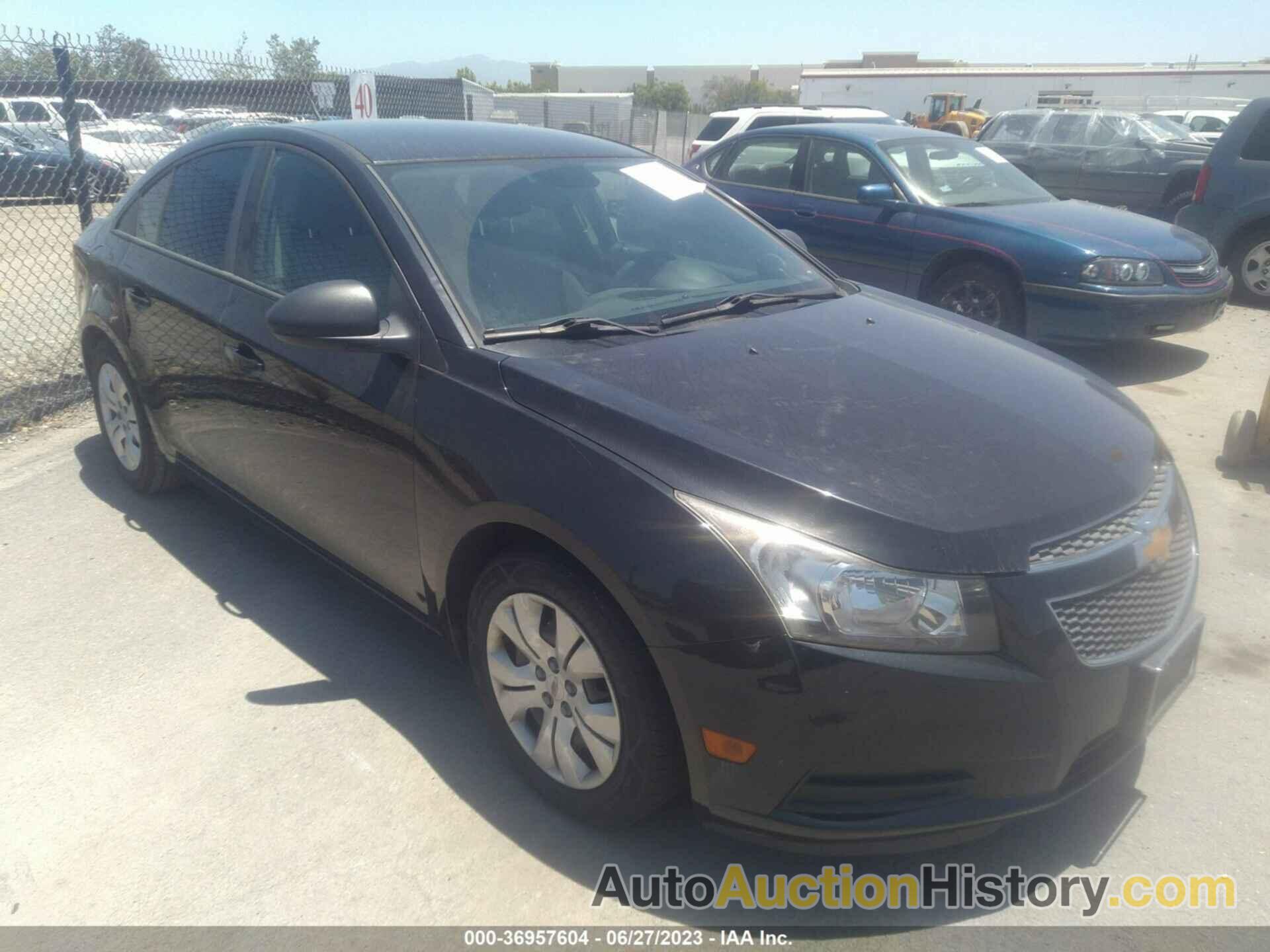 CHEVROLET CRUZE LS, 1G1PB5SGXE7154836