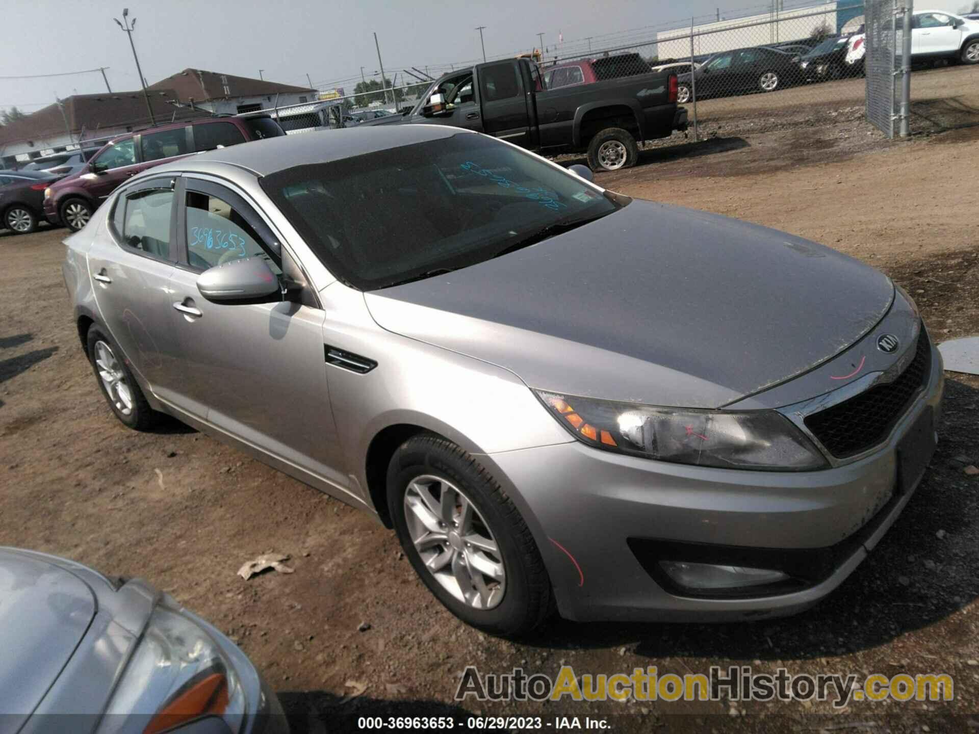 KIA OPTIMA LX, 5XXGM4A76DG234959