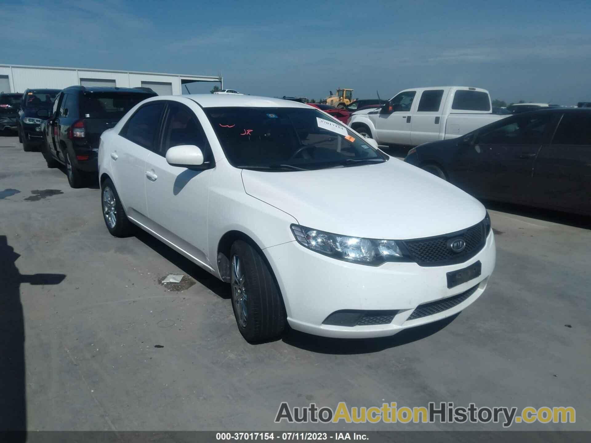 KIA FORTE LX, KNAFT4A27A5058861