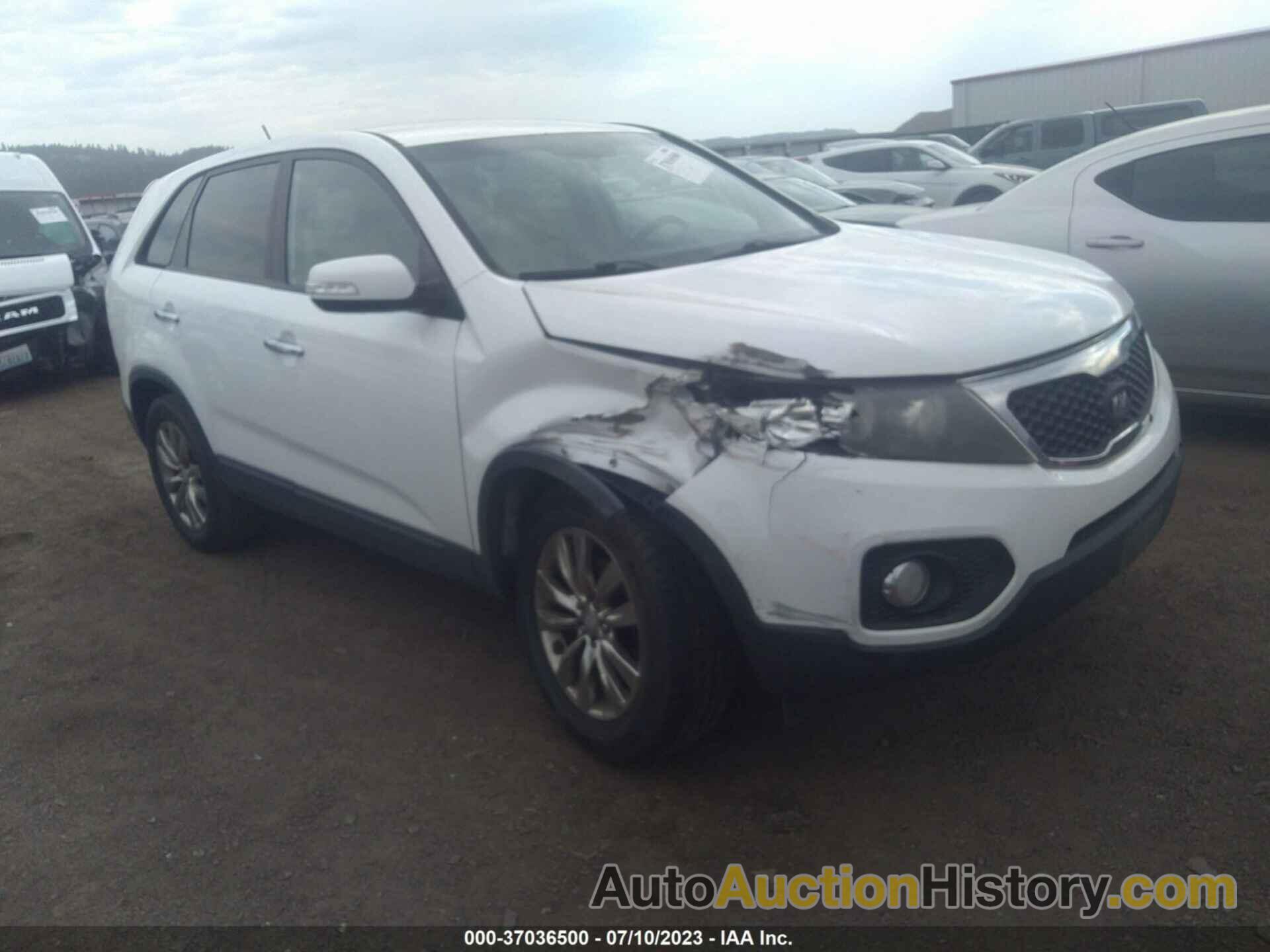 KIA SORENTO EX, 5XYKU3A13BG017507