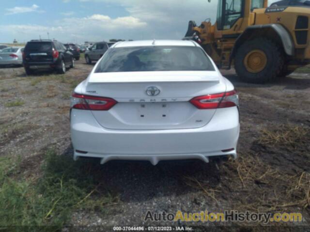 TOYOTA CAMRY SE, 4T1G11AK2LU343774