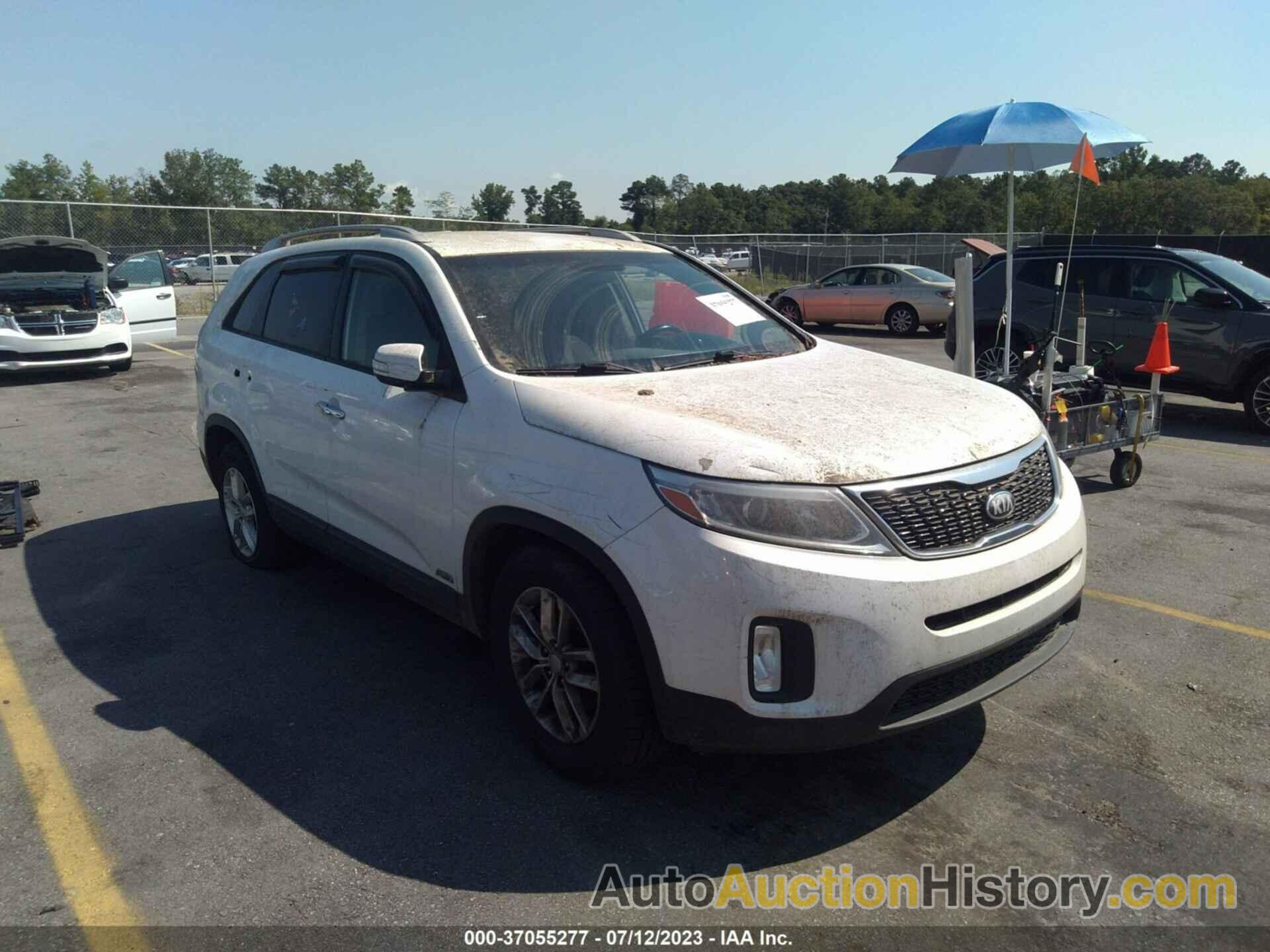 KIA SORENTO LX, 5XYKTCA69EG474261