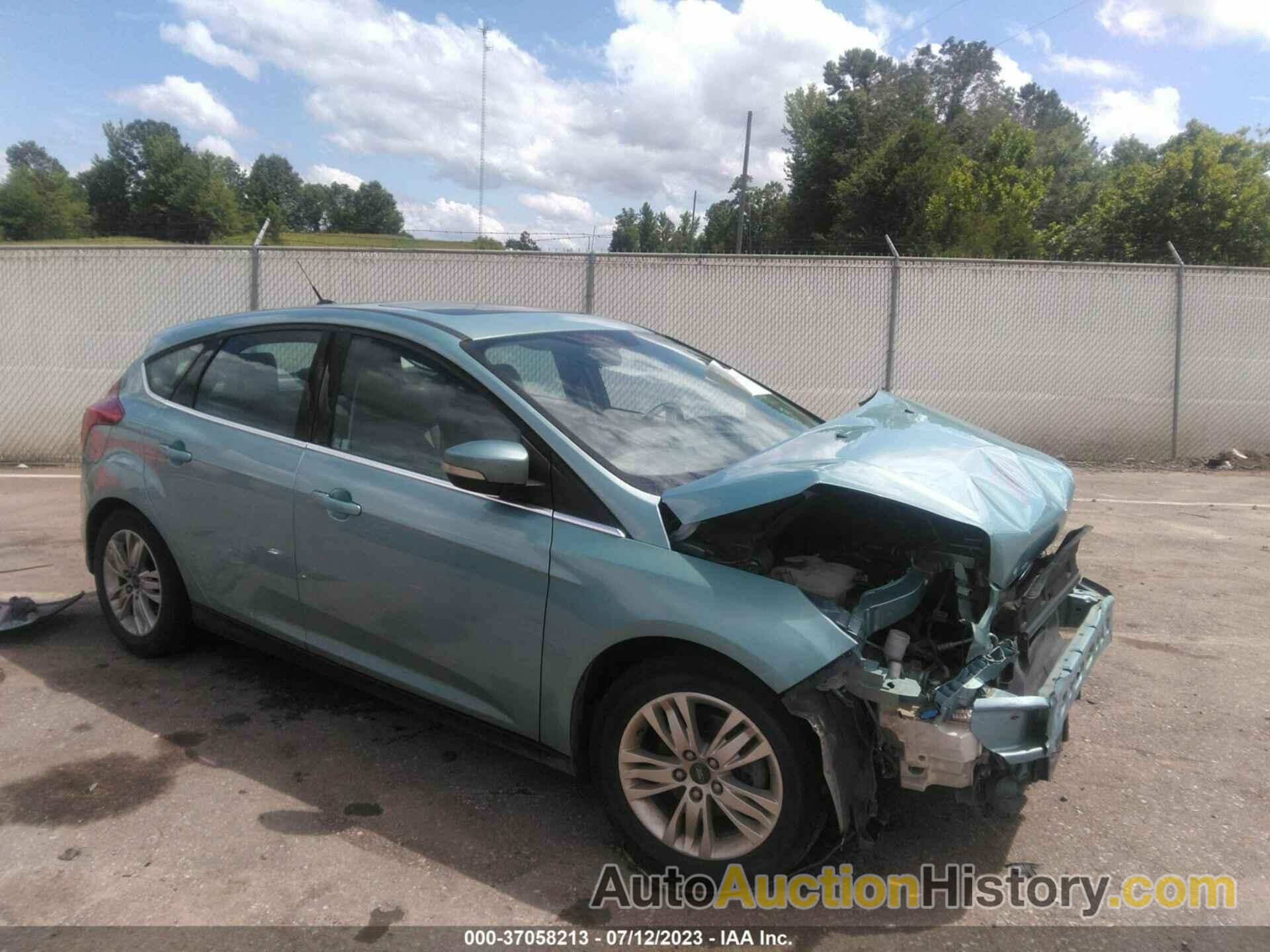 FORD FOCUS SEL, 1FAHP3M21CL443956