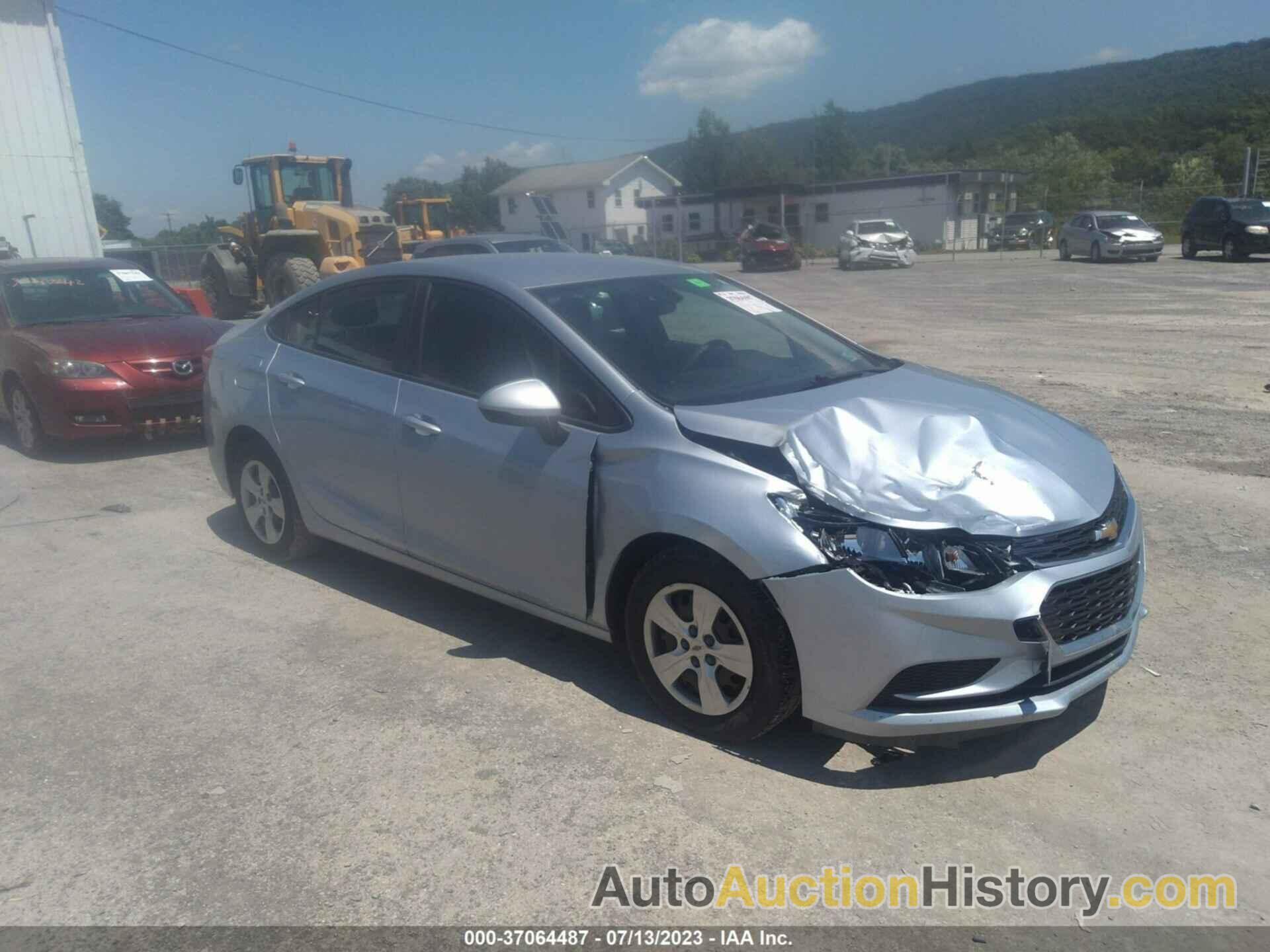 CHEVROLET CRUZE LS, 1G1BC5SM4J7109057