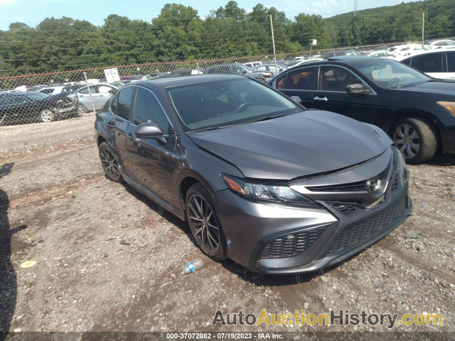 TOYOTA CAMRY SE, 4T1G11AK8MU543947