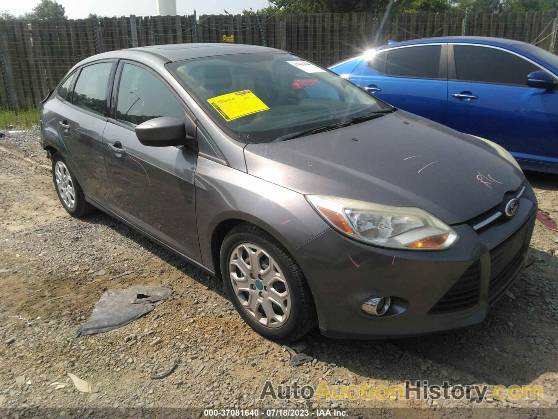 FORD FOCUS SE, 1FAHP3F20CL150109