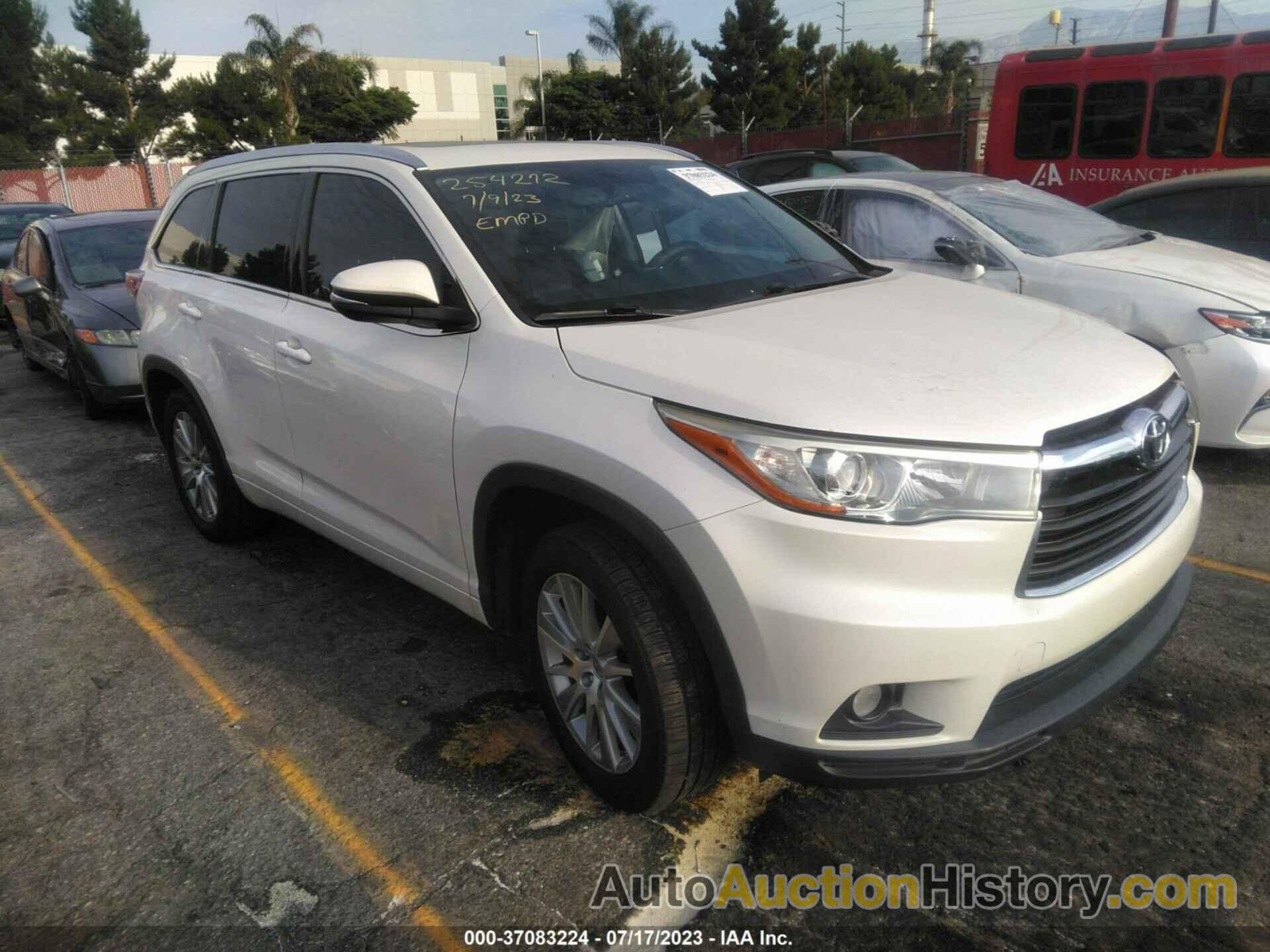 TOYOTA HIGHLANDER XLE, 5TDKKRFH5FS107281