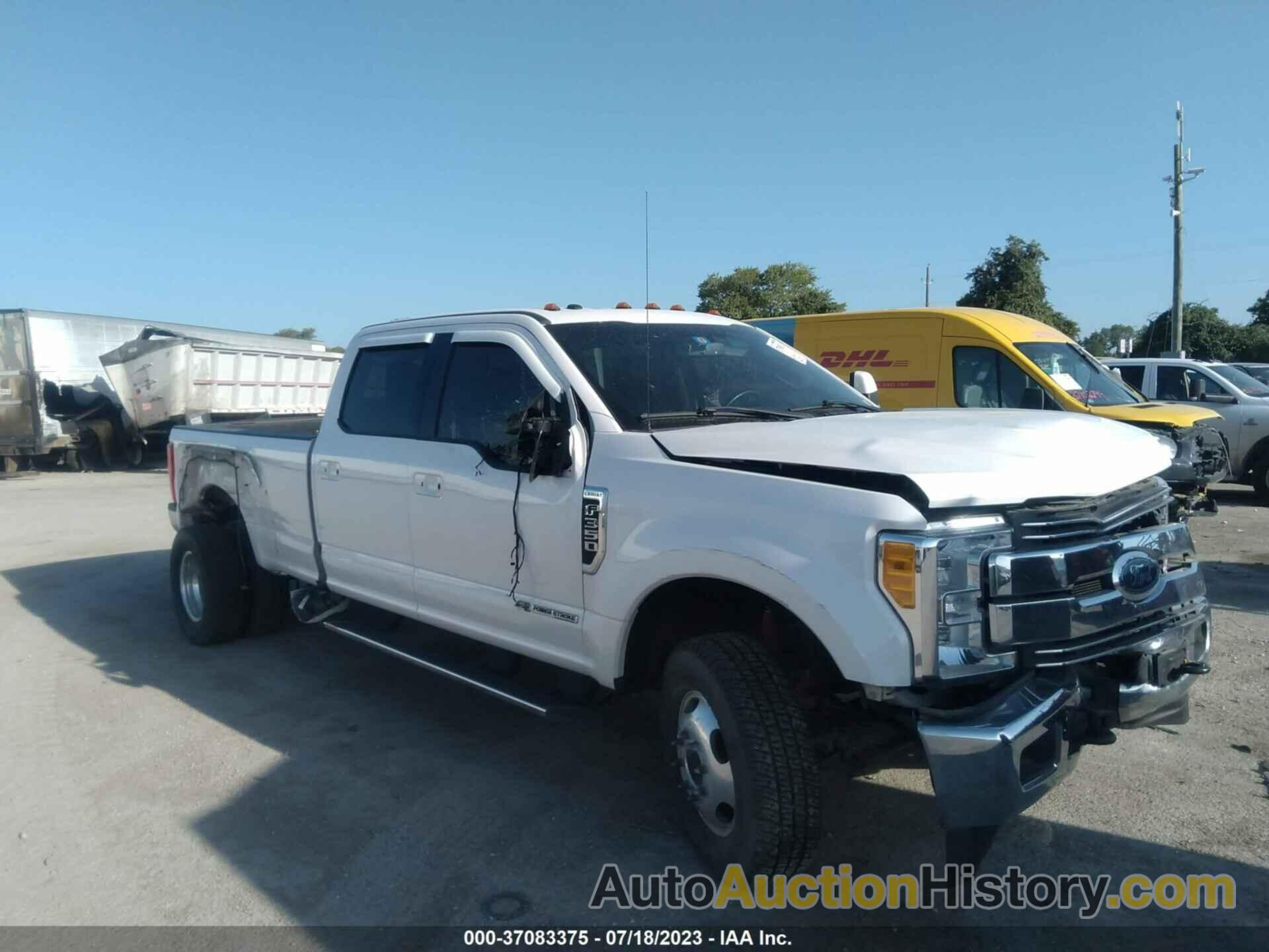 FORD SUPER DUTY F-350 DRW LARIAT, 1FT8W3DT8HEE81301