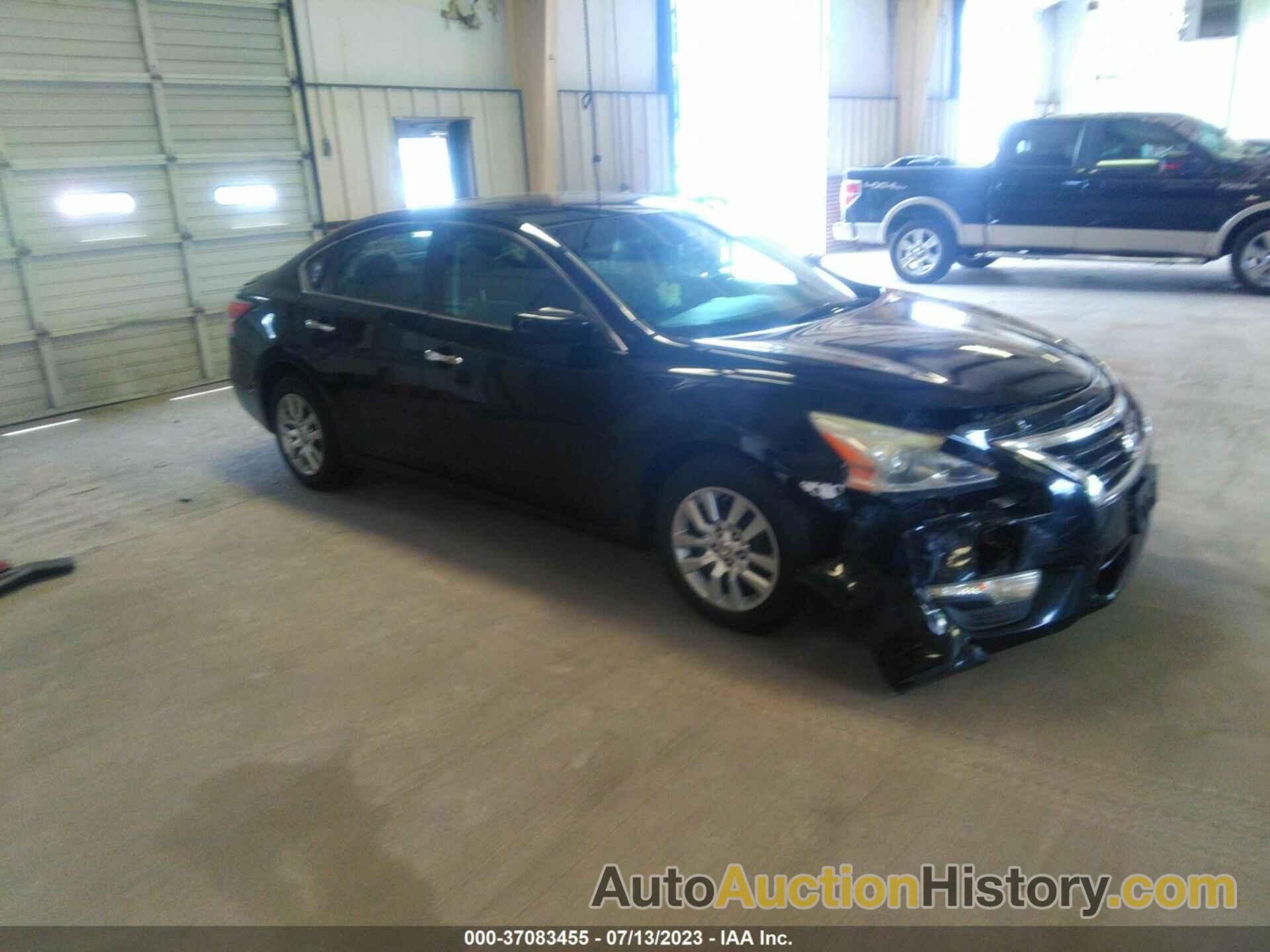 NISSAN ALTIMA 2.5, 1N4AL3AP2FN321113