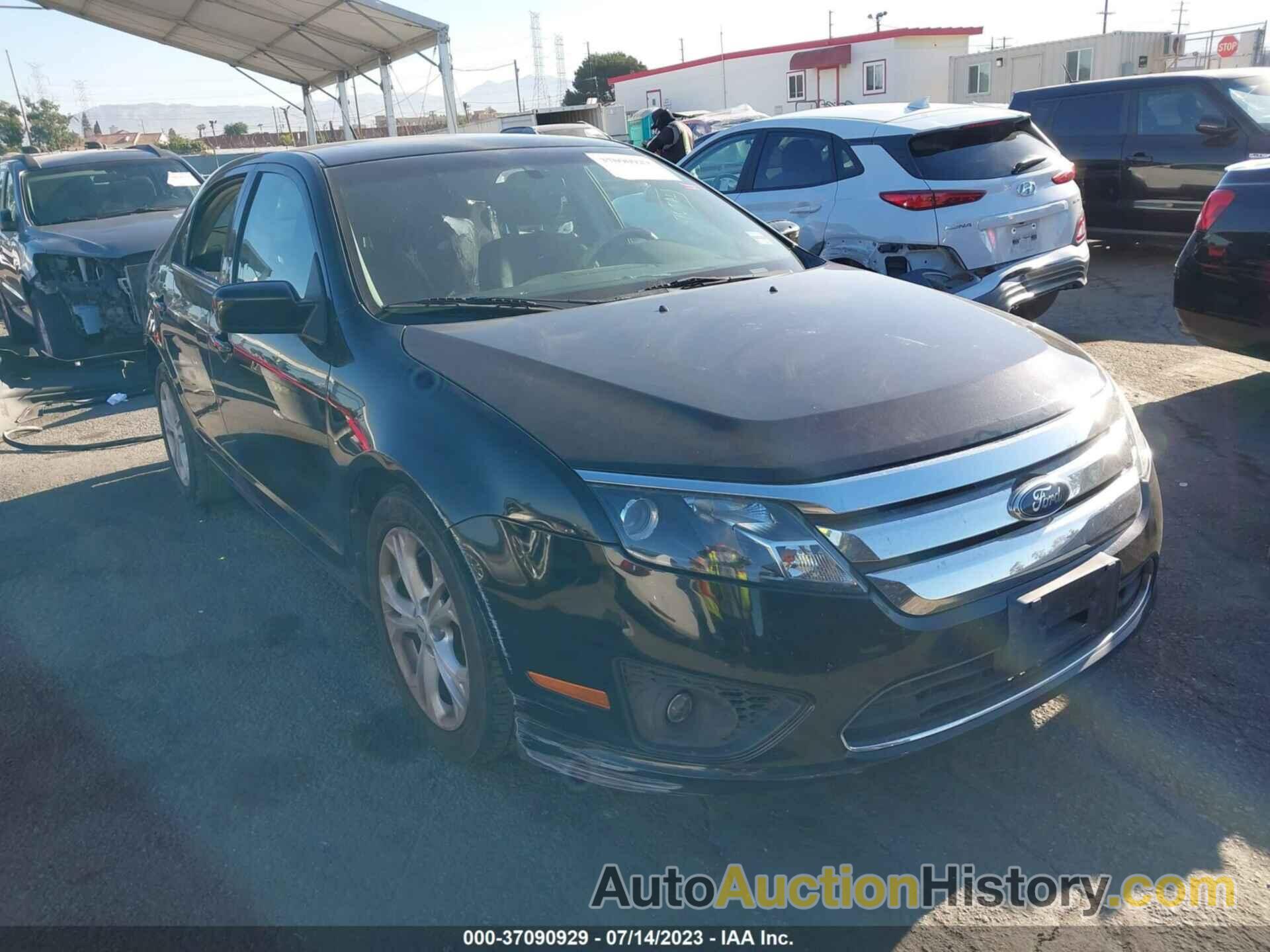 FORD FUSION SE, 3FAHP0HA6CR163404