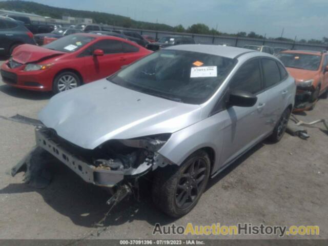 FORD FOCUS SE, 1FADP3F29FL238563