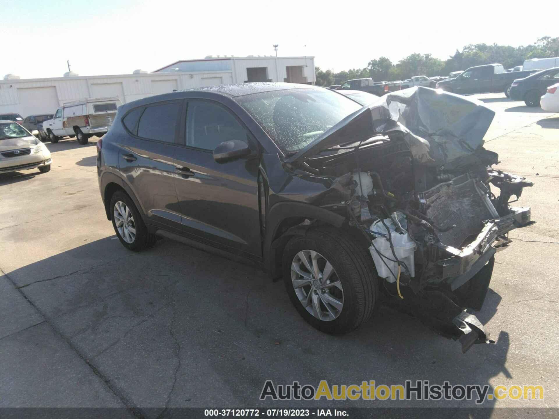 HYUNDAI TUCSON SE, KM8J23A4XKU062501