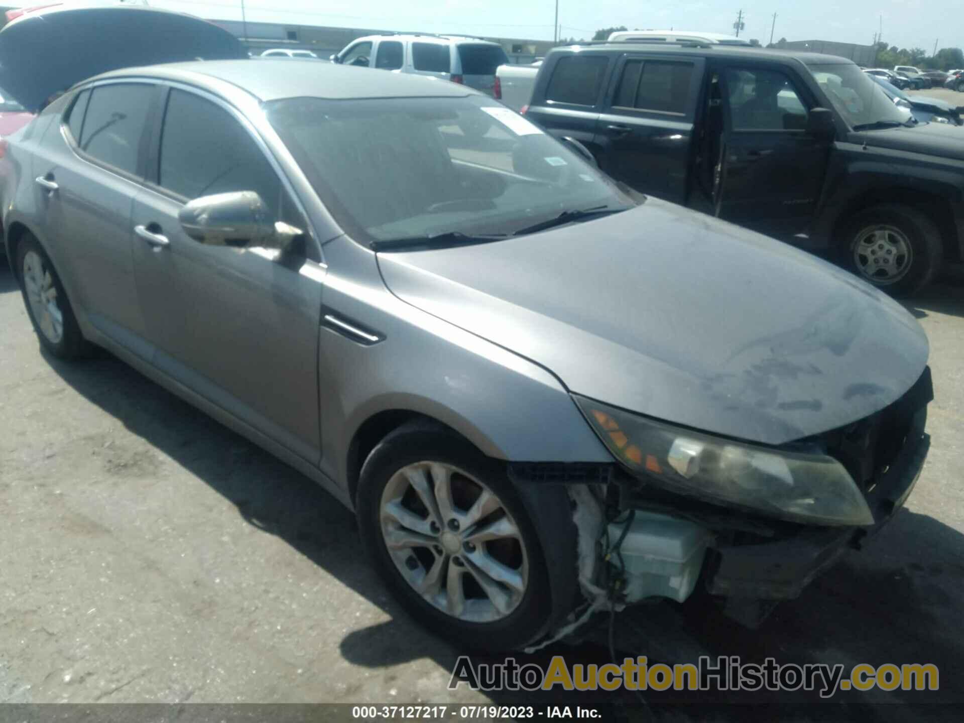 KIA OPTIMA LX, 5XXGM4A71DG183922