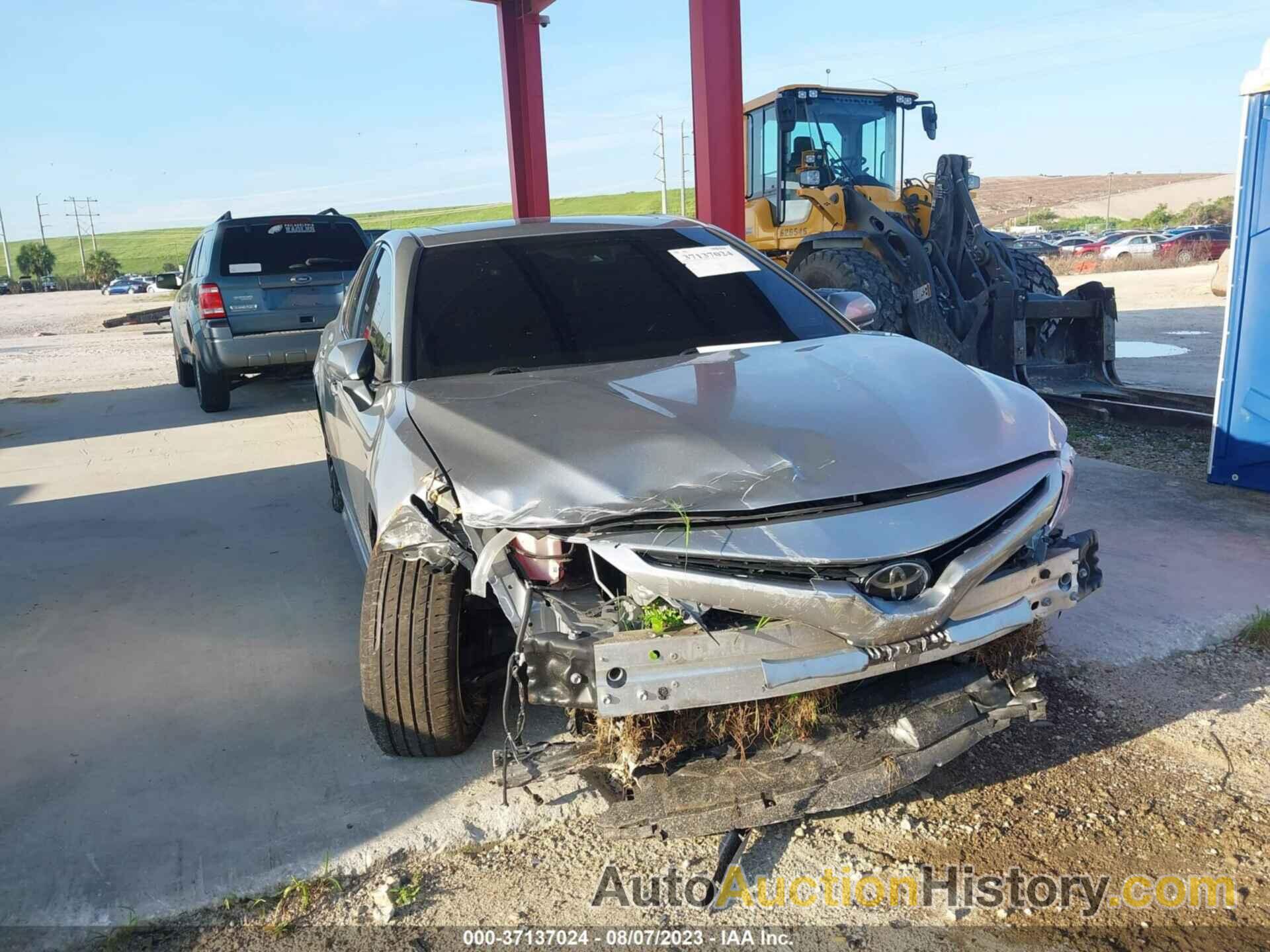 TOYOTA CAMRY SE, JTNB11HK1J3019153