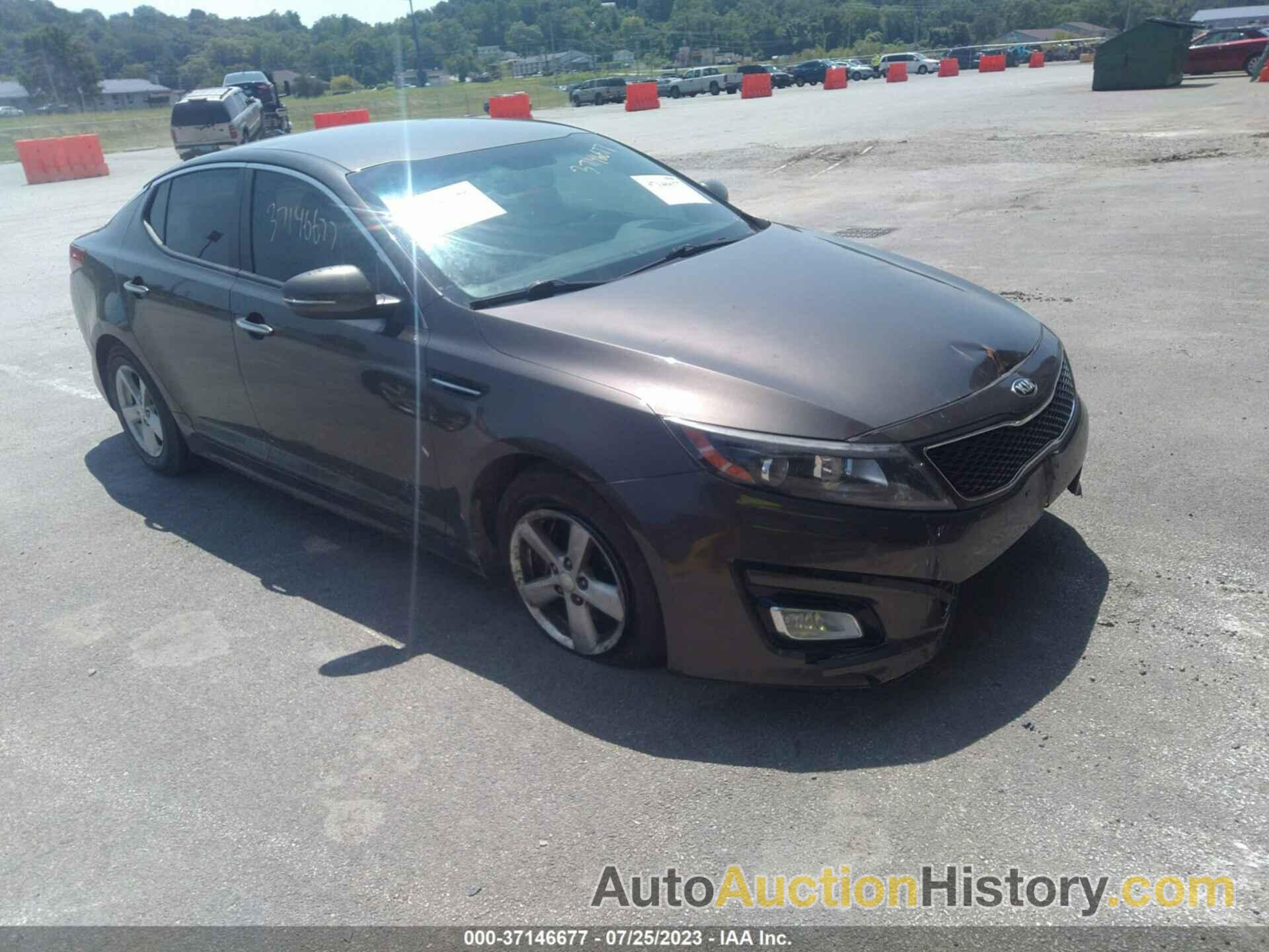 KIA OPTIMA LX, 5XXGM4A72EG296585