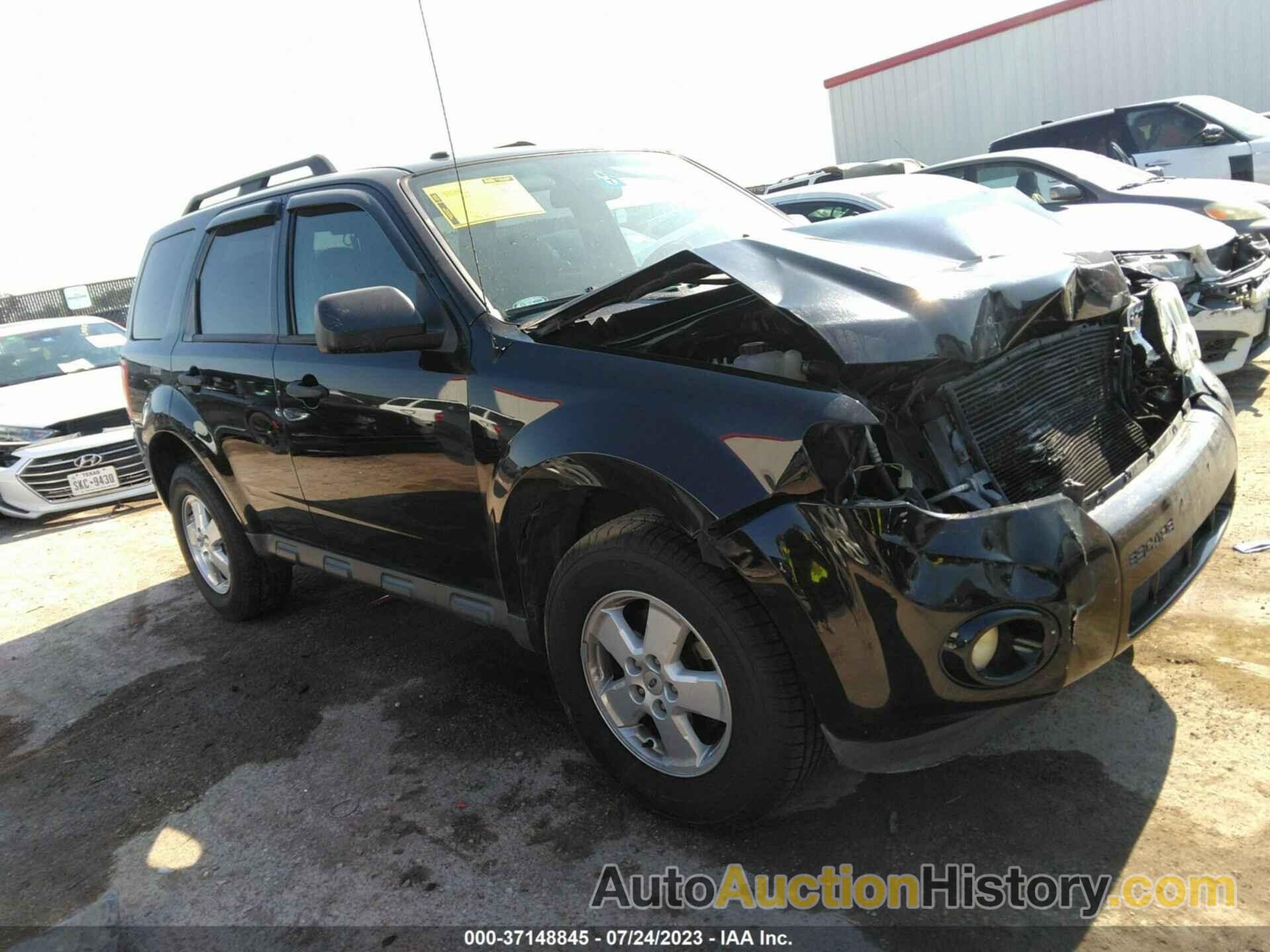 FORD ESCAPE XLT, 1FMCU0D76CKC17145