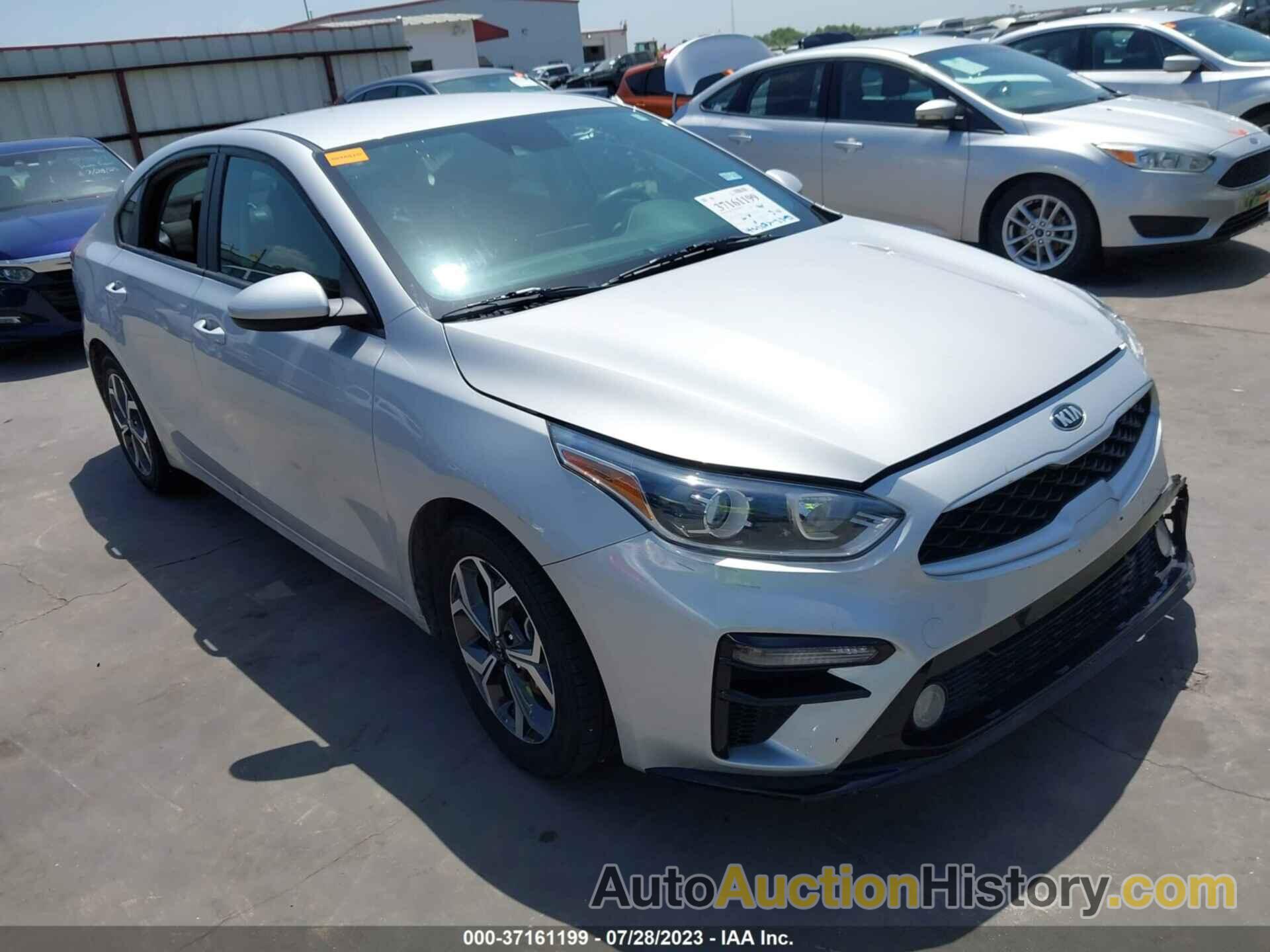 KIA FORTE LXS, 3KPF24AD9ME309489