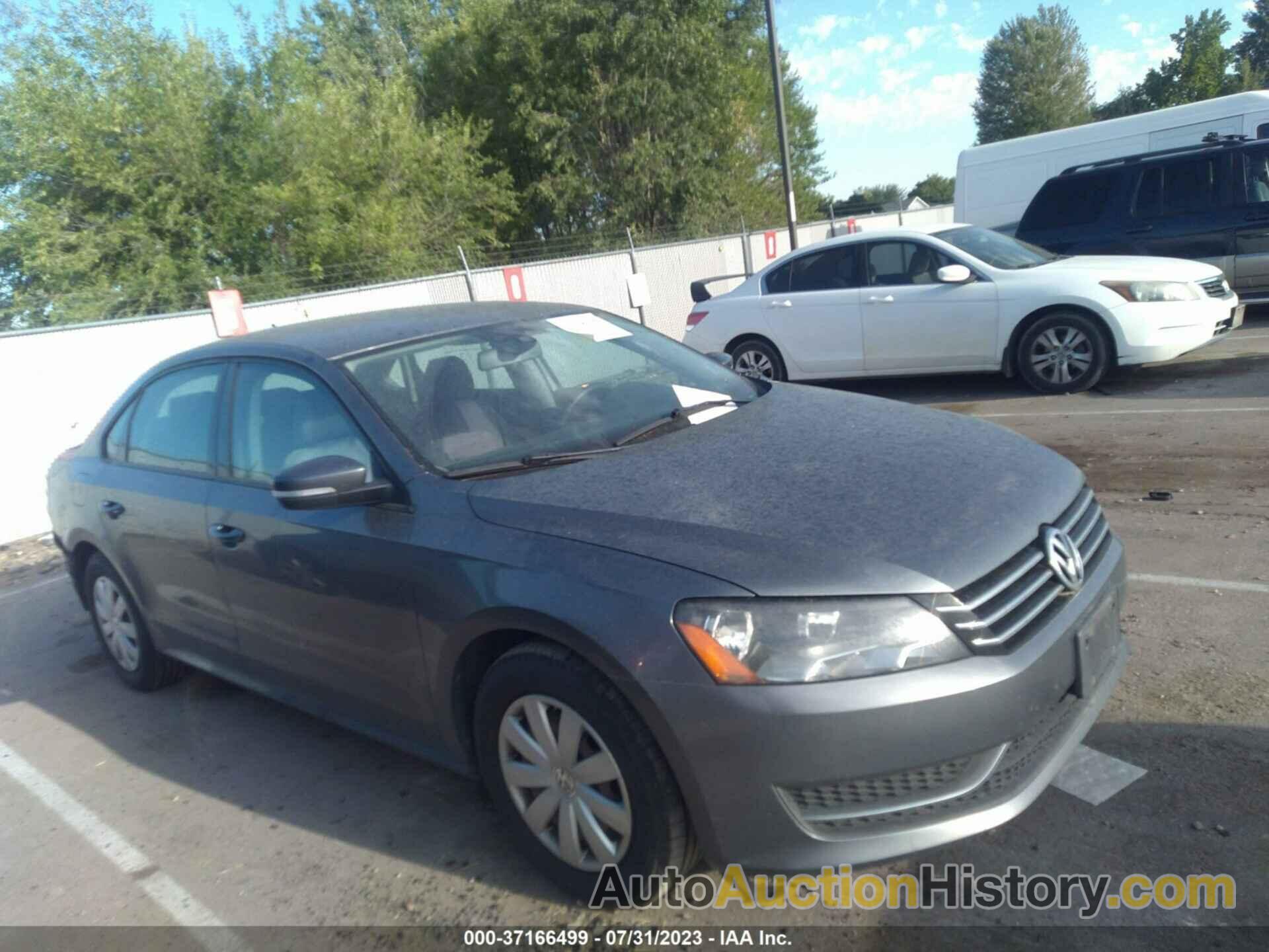 VOLKSWAGEN PASSAT S, 1VWAP7A38DC046341