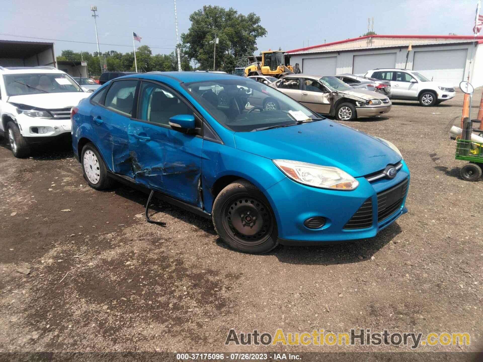 FORD FOCUS SE, 1FADP3F21DL353929