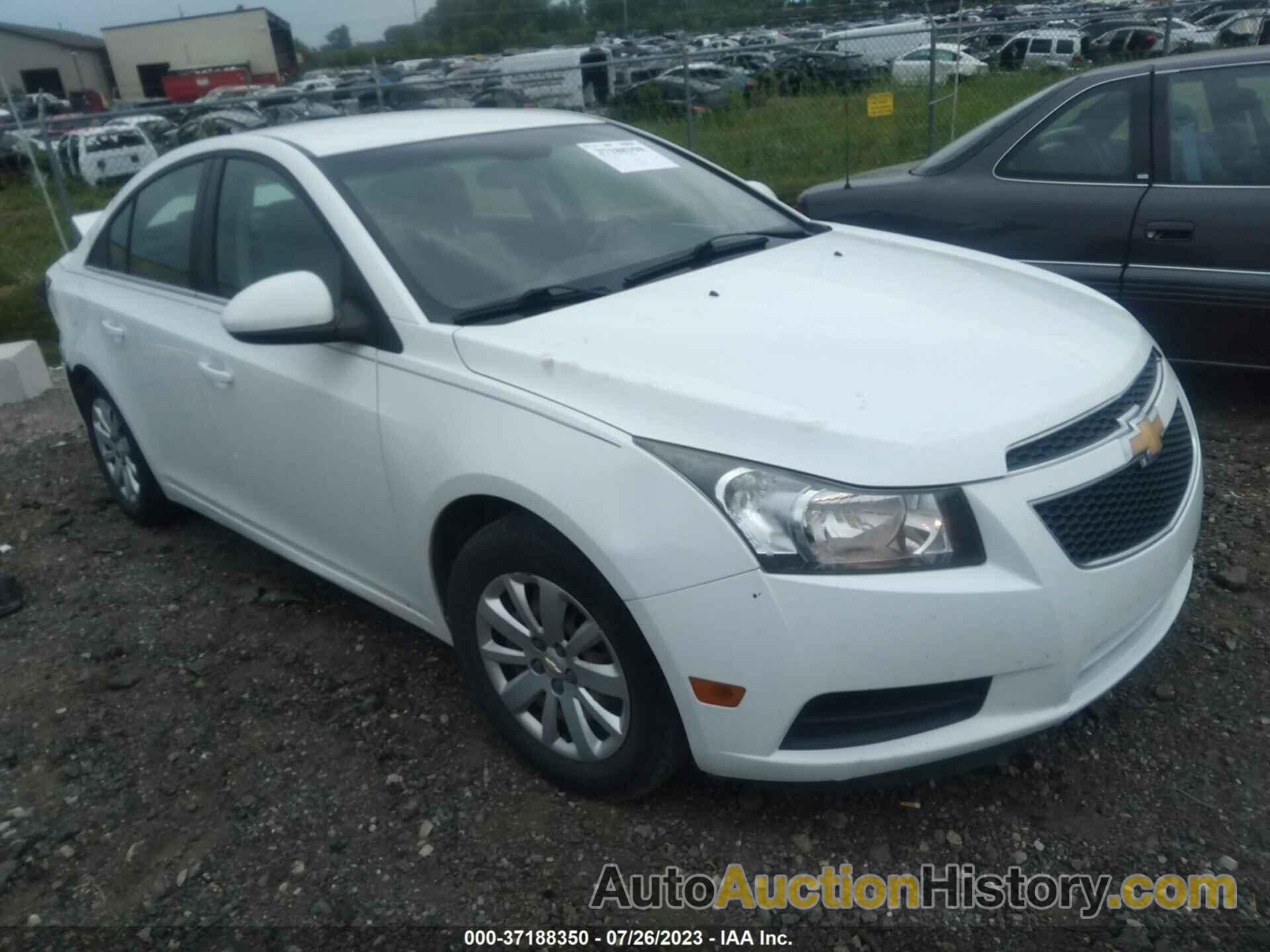 CHEVROLET CRUZE LT W/1LT, 1G1PF5S93B7278321