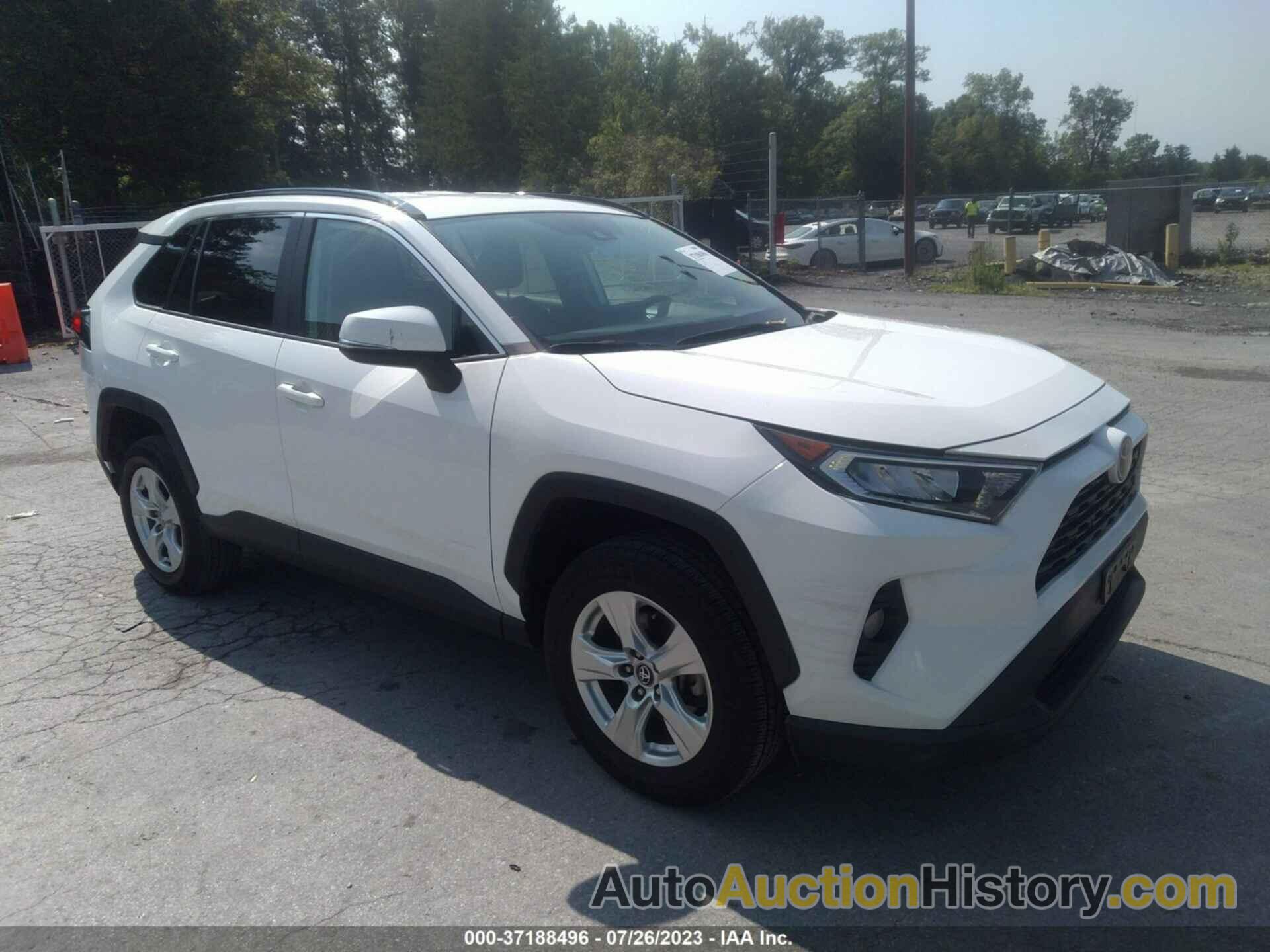 TOYOTA RAV4 XLE, 2T3P1RFV6MW143748