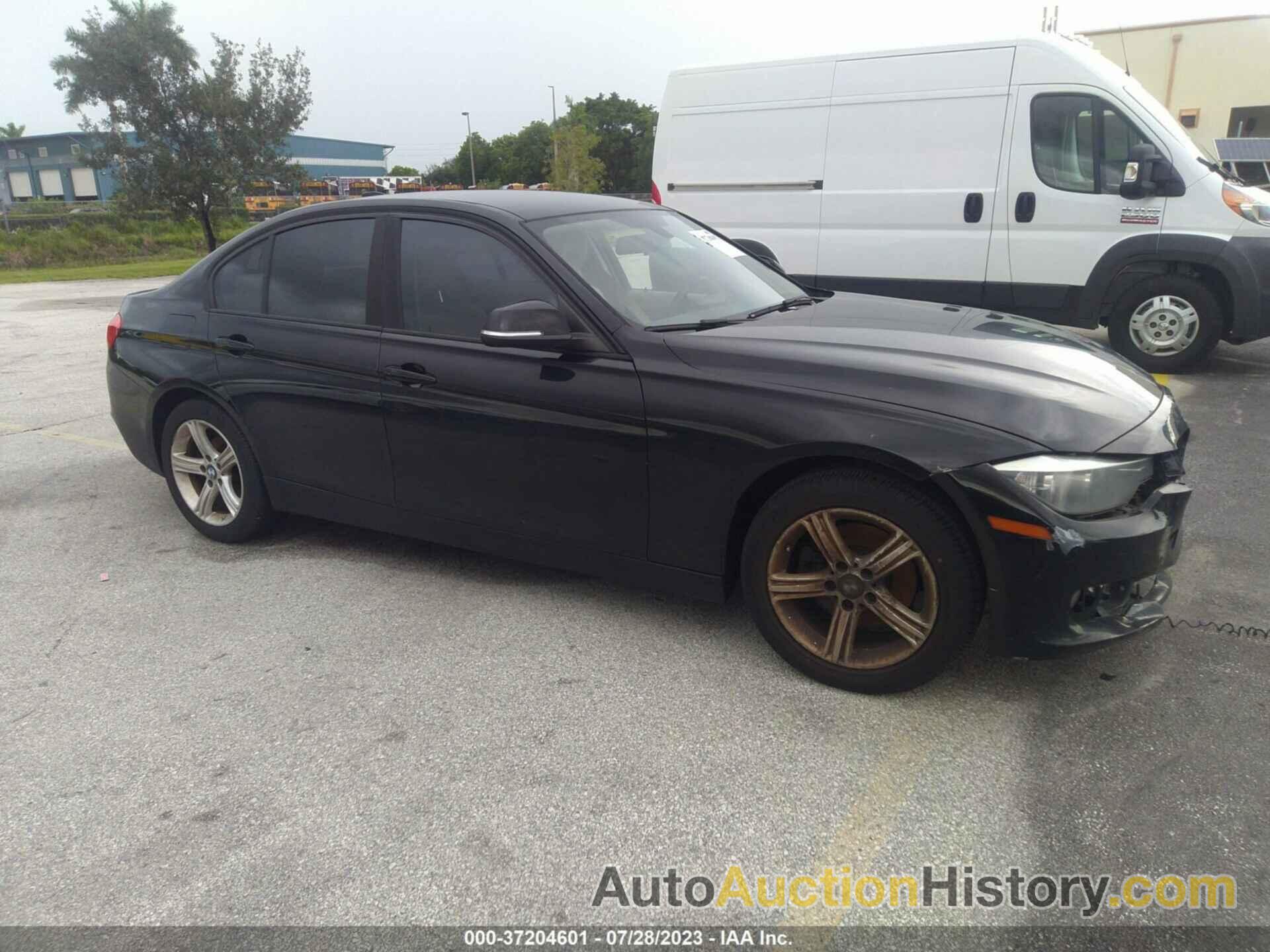 BMW 3 SERIES 320I, WBA3B1C54FK136498