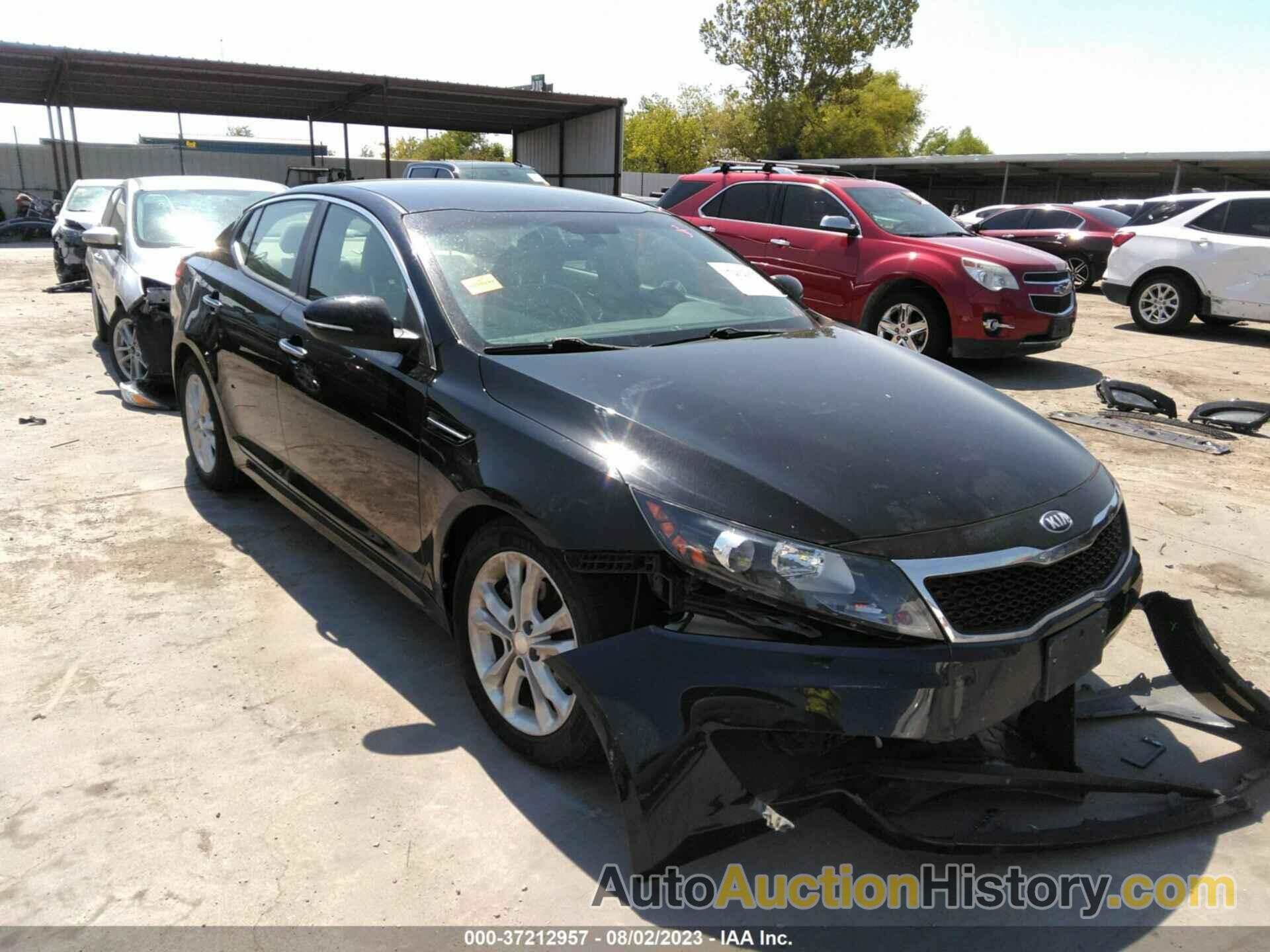 KIA OPTIMA LX, 5XXGM4A76DG182426